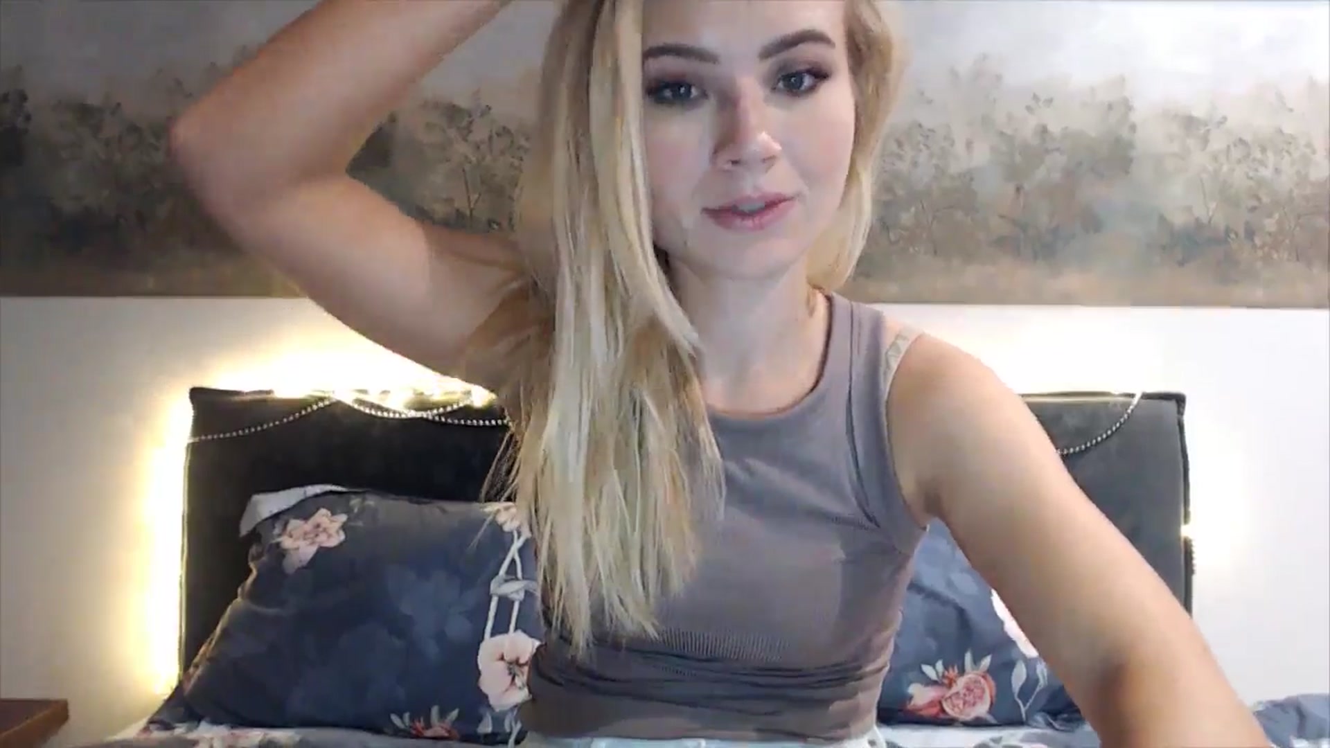 Gallery image thumbnail from fiancee's myfreecams stream on, 01/08/2025, 05:07 image 19 of 20