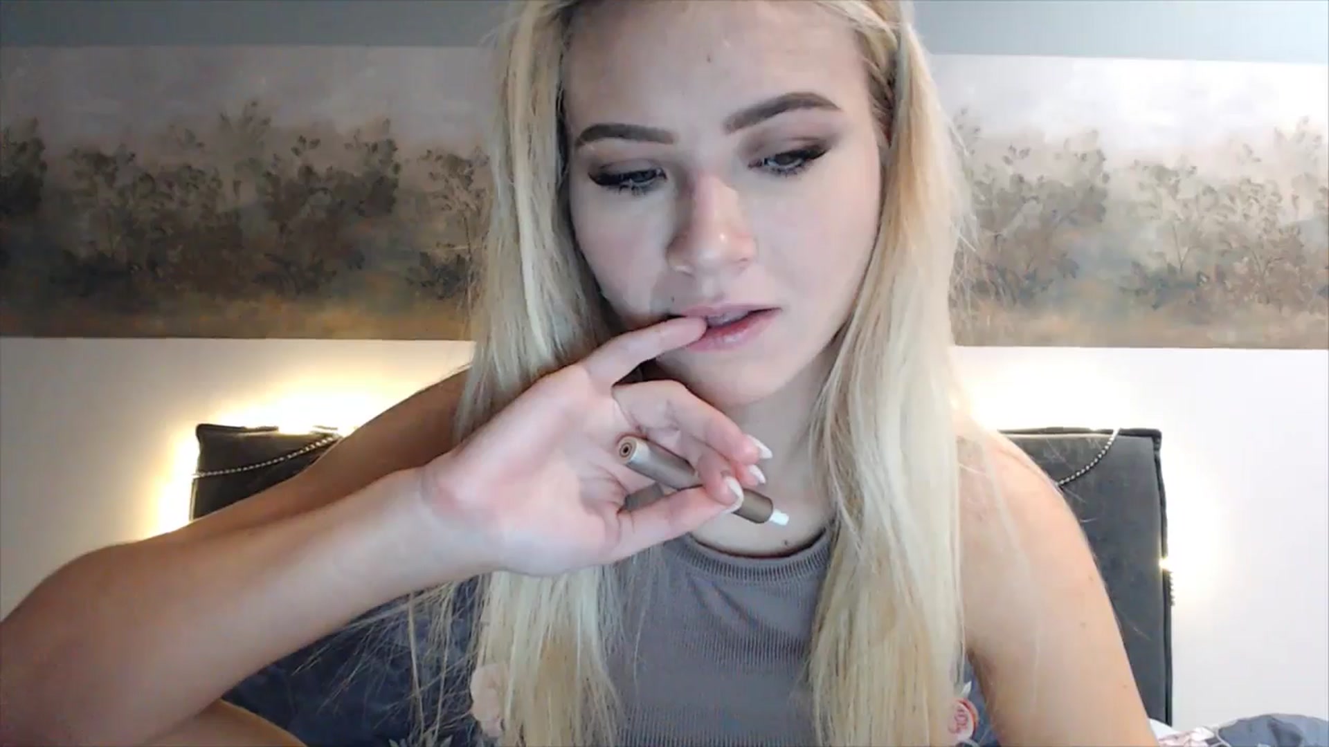 Gallery image thumbnail from fiancee's myfreecams stream on, 01/08/2025, 05:07 image 8 of 20