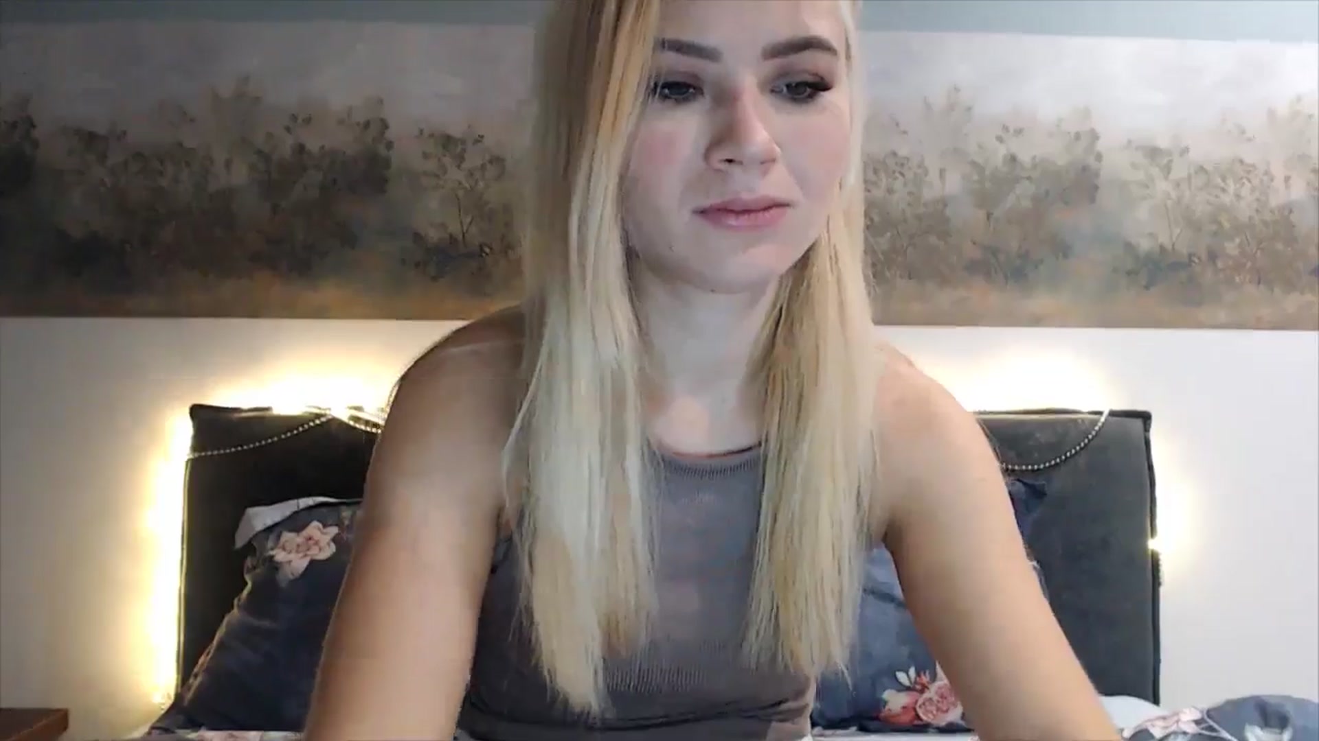 Gallery image thumbnail from fiancee's myfreecams stream on, 01/08/2025, 05:07 image 5 of 20