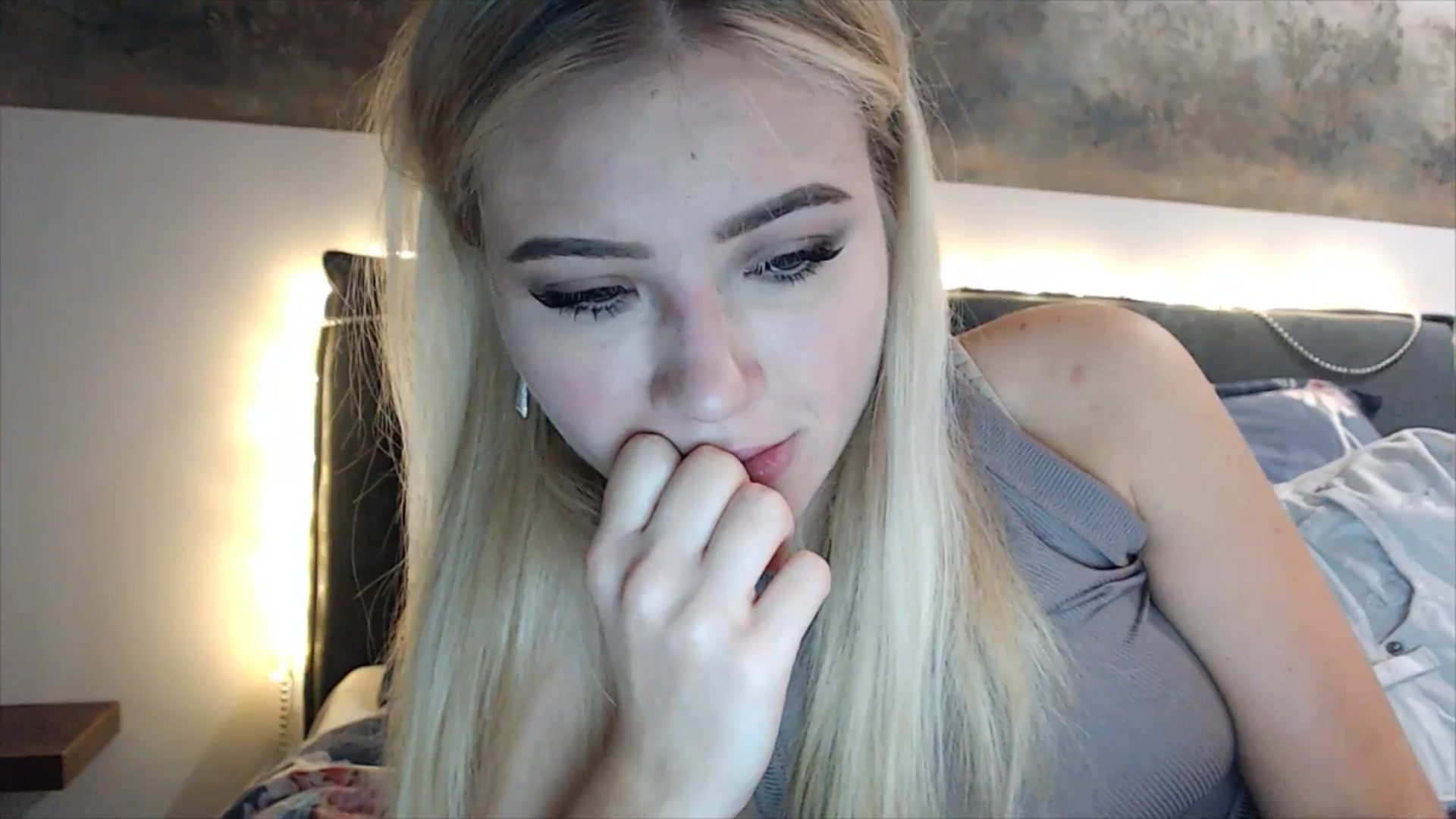 Gallery image thumbnail from fiancee's myfreecams stream on, 01/08/2025, 05:07 image 13 of 20