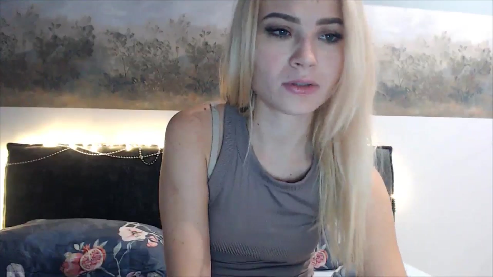 Gallery image thumbnail from fiancee's myfreecams stream on, 01/08/2025, 06:01 image 18 of 20