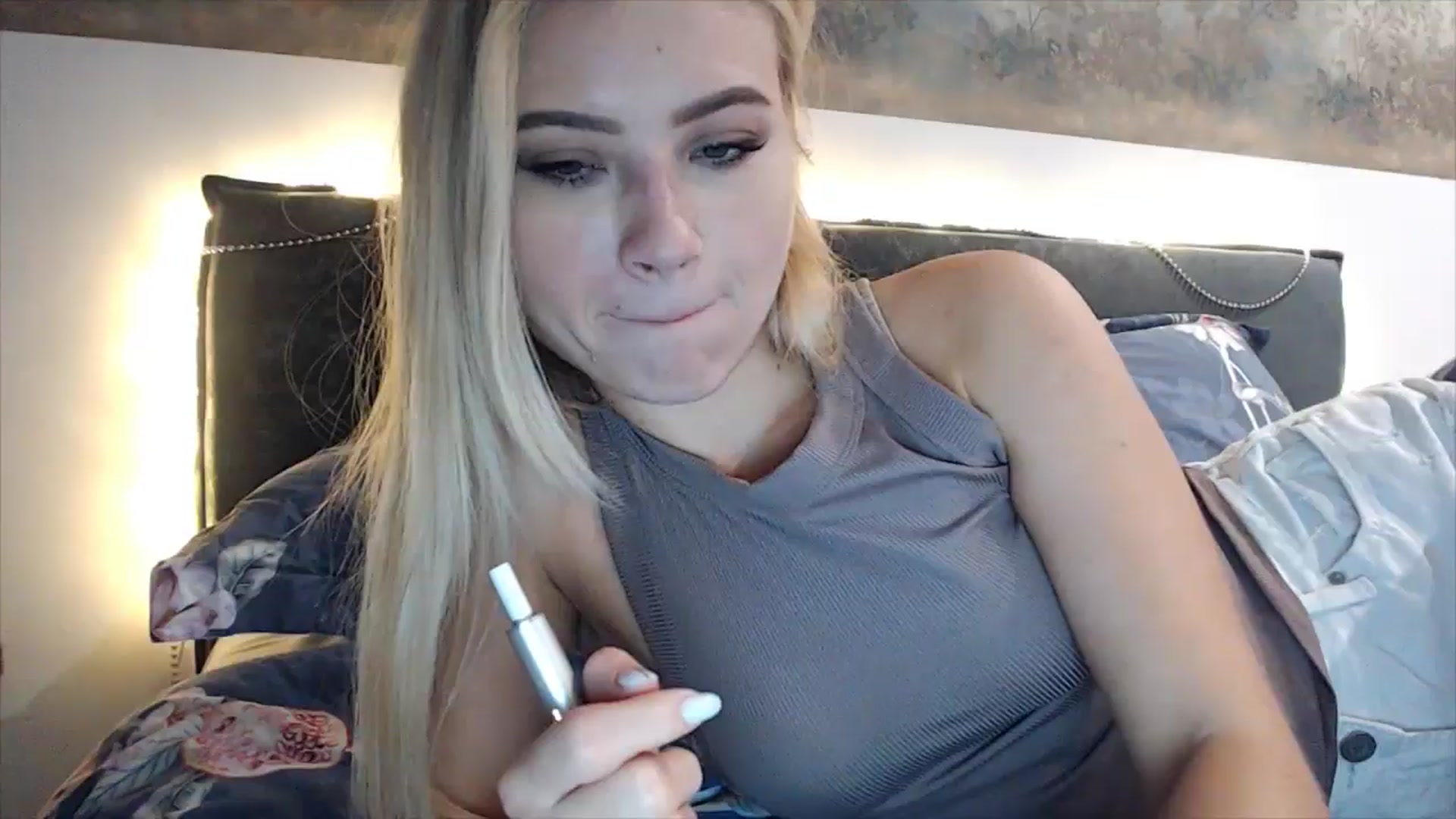 Gallery image thumbnail from fiancee's myfreecams stream on, 01/08/2025, 06:01 image 1 of 20