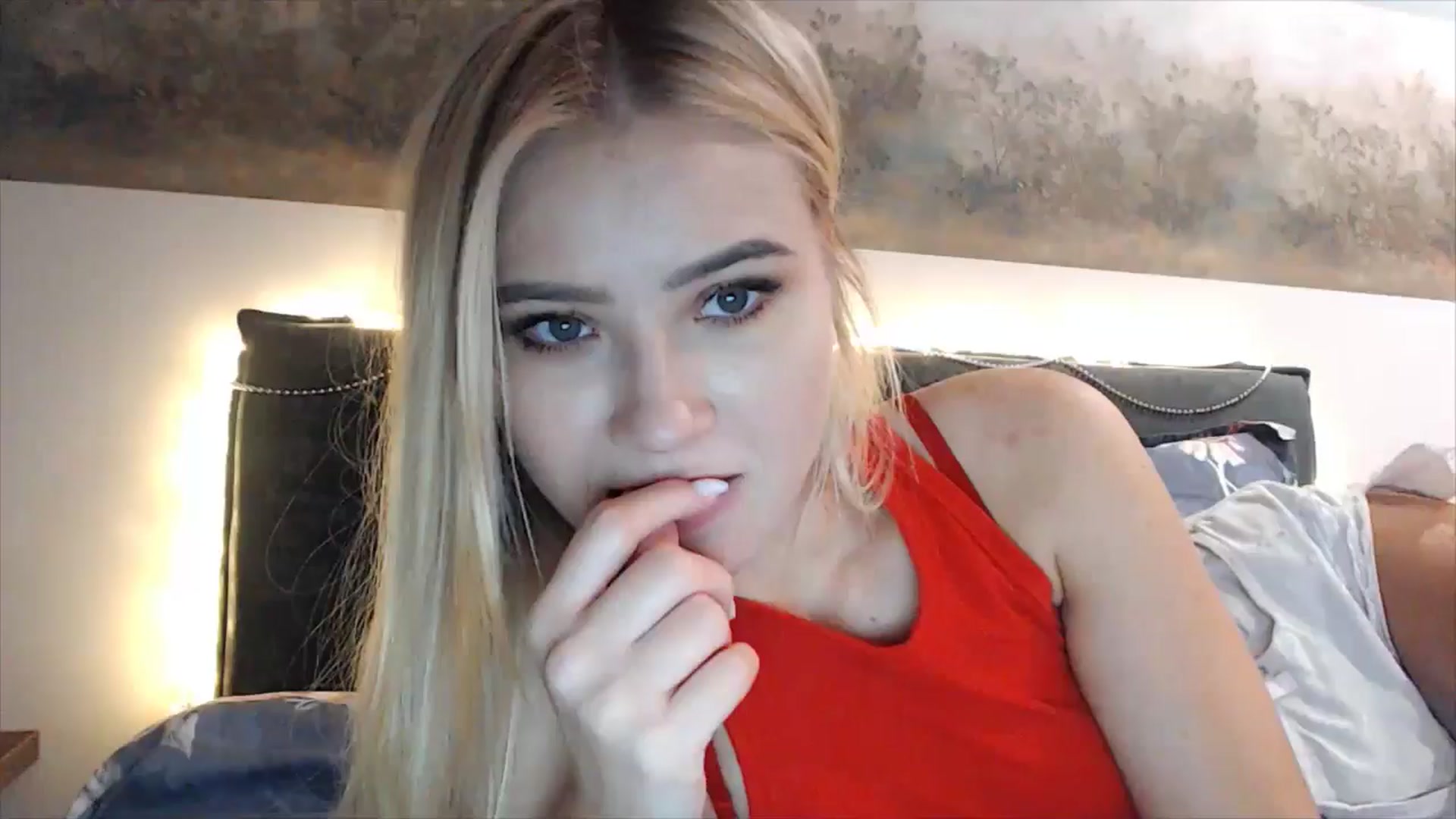 Gallery image thumbnail from fiancee's myfreecams stream on, 01/11/2025, 02:18 image 1 of 20