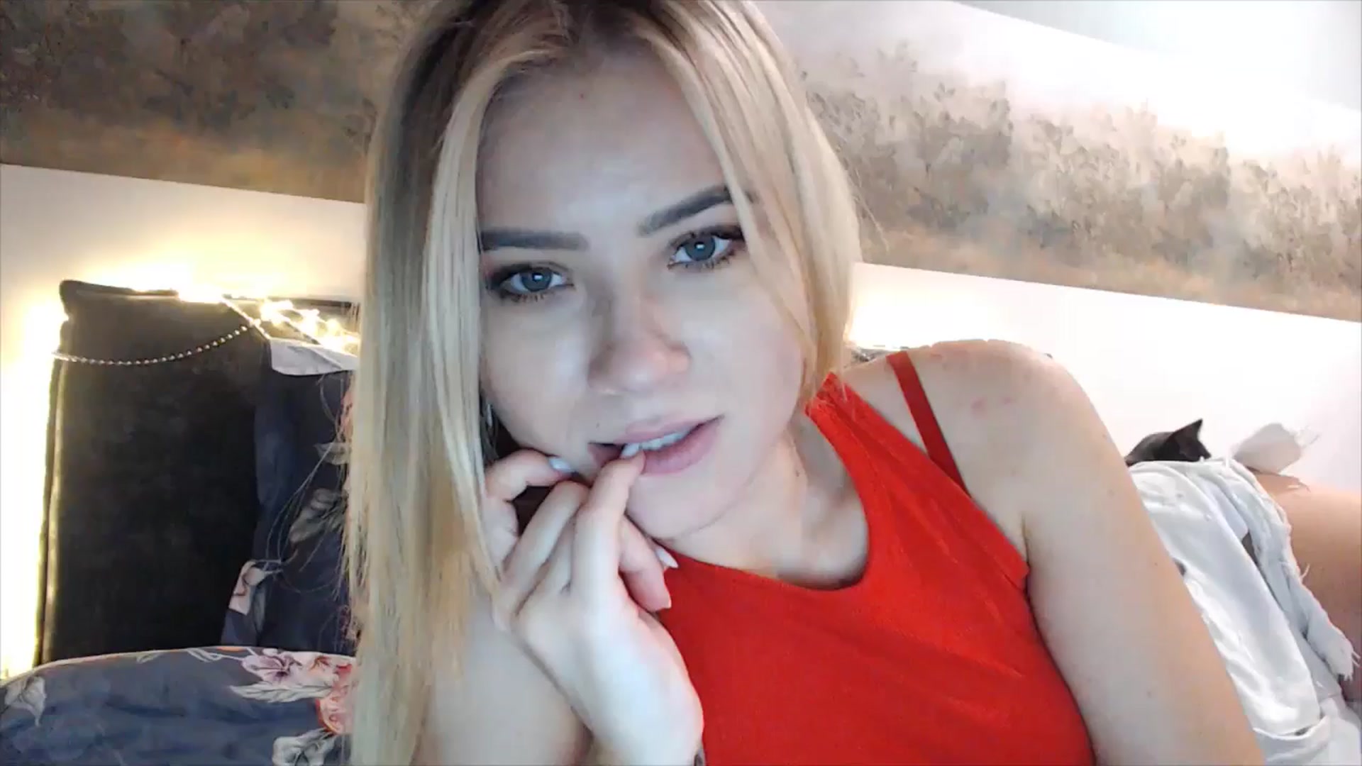 Gallery image thumbnail from fiancee's myfreecams stream on, 01/11/2025, 02:18 image 10 of 20