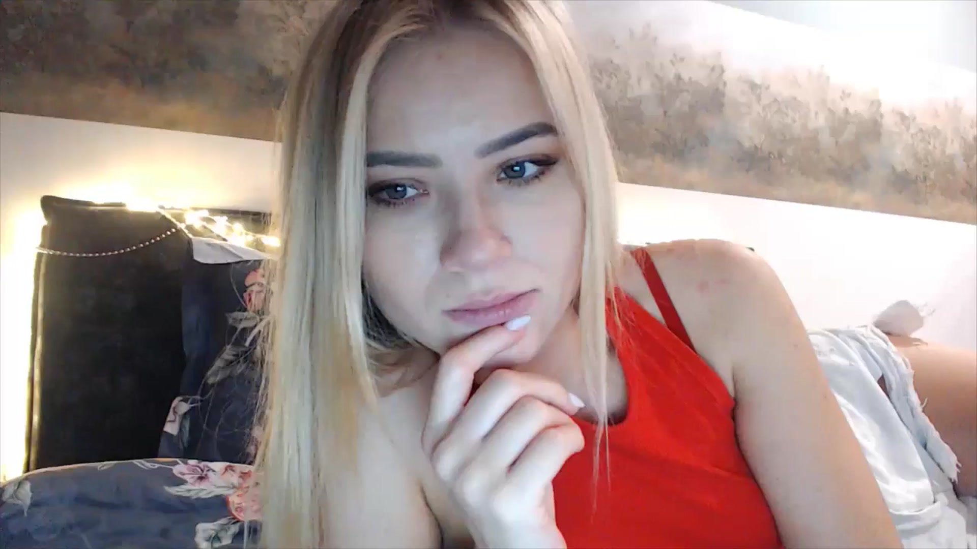 Gallery image thumbnail from fiancee's myfreecams stream on, 01/11/2025, 02:18 image 15 of 20