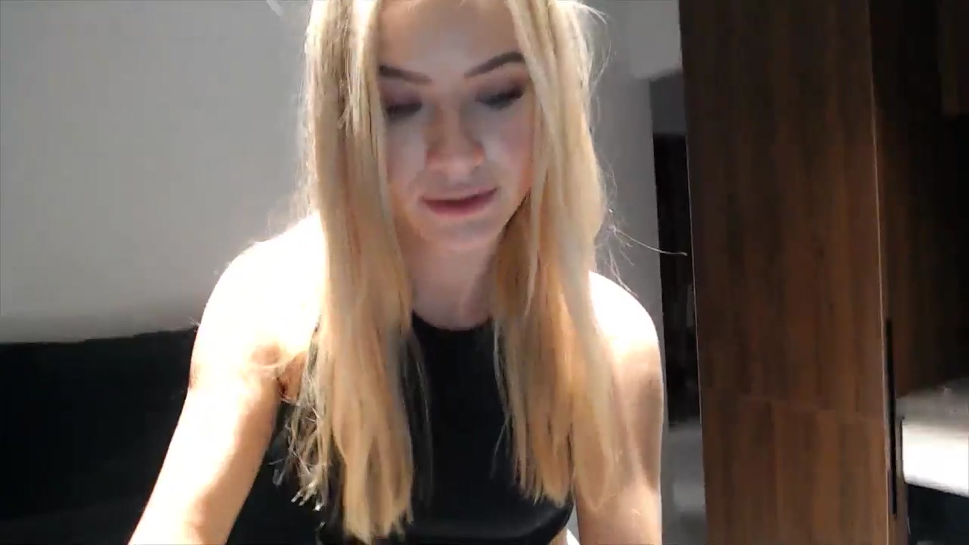 Gallery image thumbnail from fiancee's myfreecams stream on, 01/14/2025, 03:41 image 16 of 20