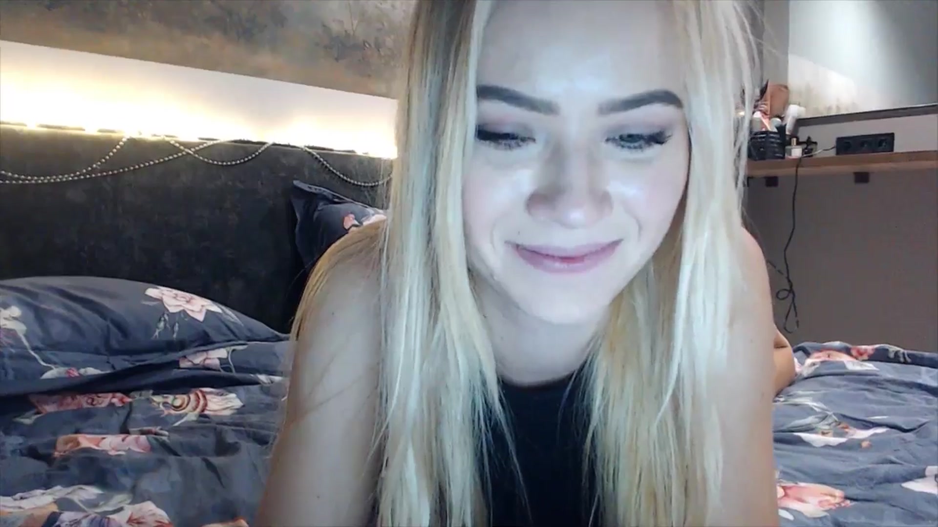 Gallery image thumbnail from fiancee's myfreecams stream on, 01/14/2025, 03:41 image 14 of 20