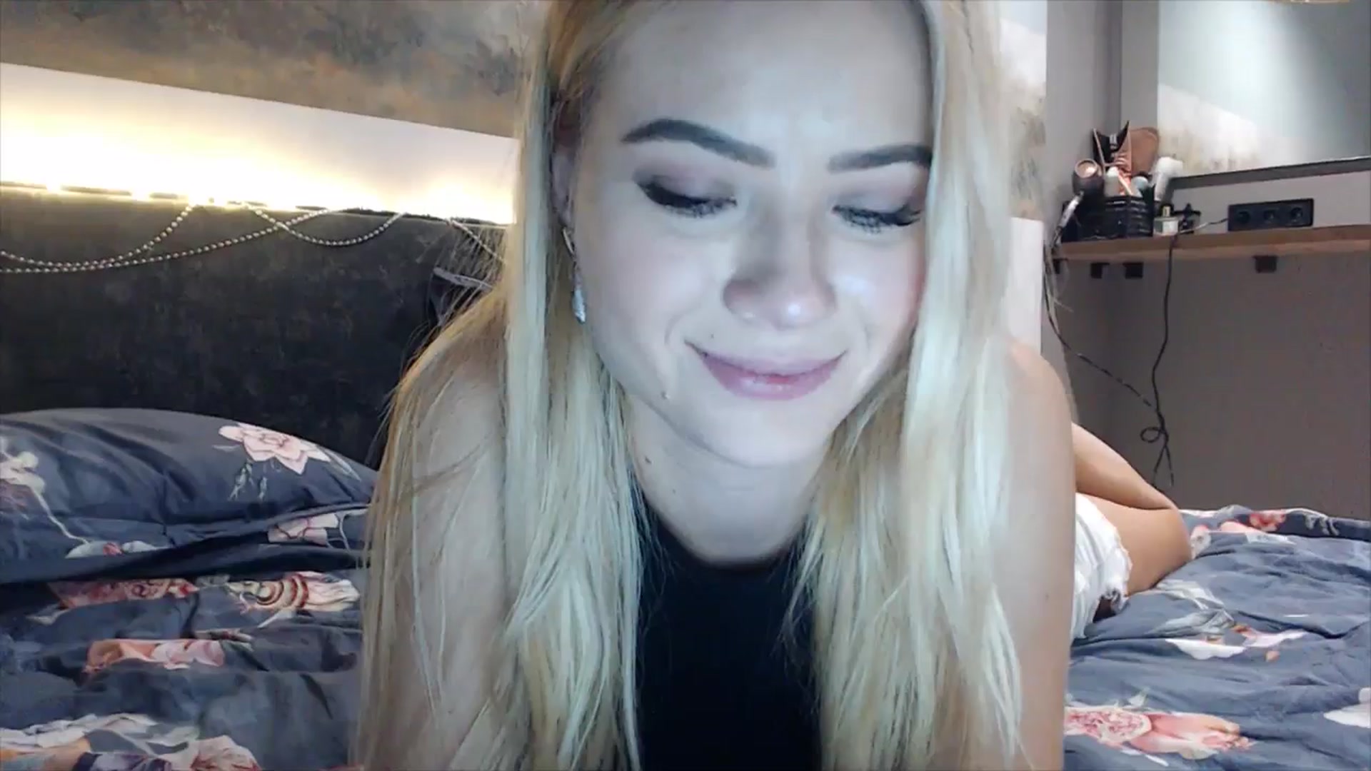 Gallery image thumbnail from fiancee's myfreecams stream on, 01/14/2025, 03:41 image 8 of 20