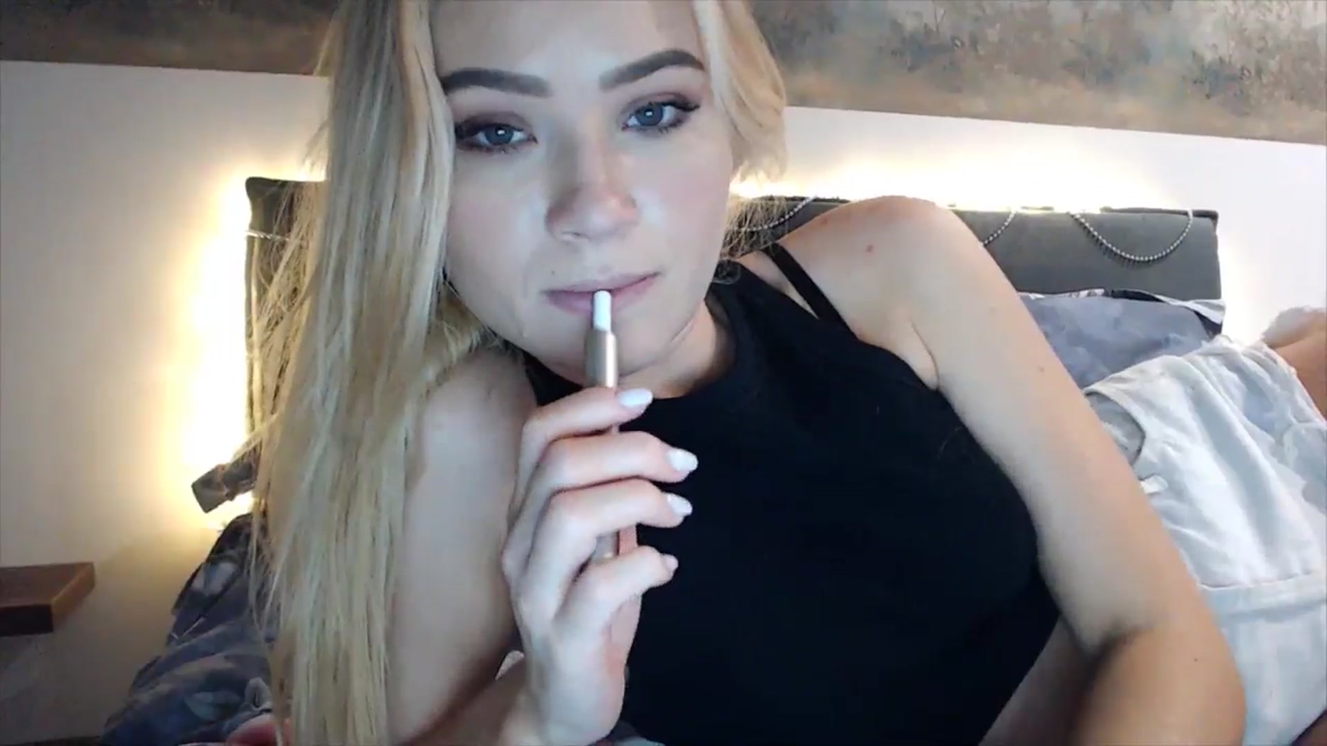 Gallery image thumbnail from fiancee's myfreecams stream on, 01/14/2025, 03:41 image 3 of 20