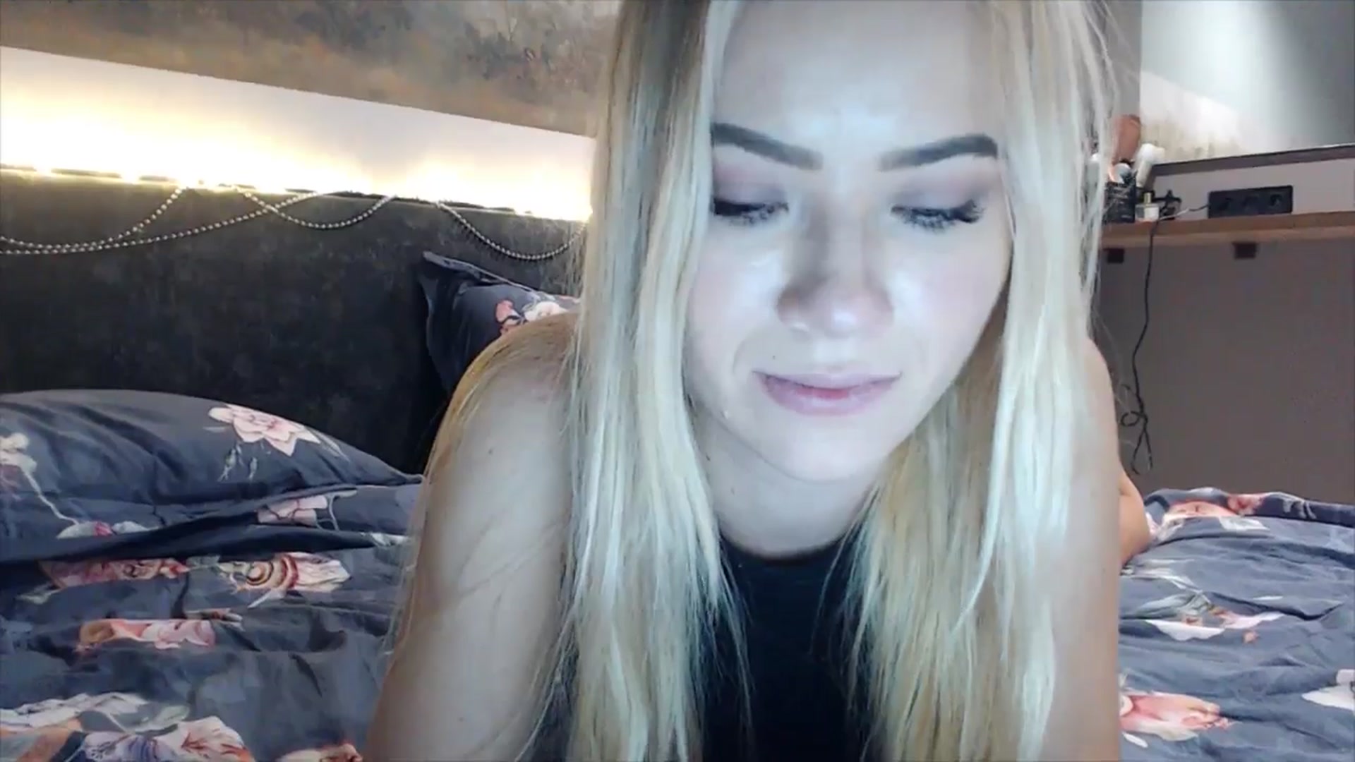 Gallery image thumbnail from fiancee's myfreecams stream on, 01/14/2025, 03:41 image 15 of 20