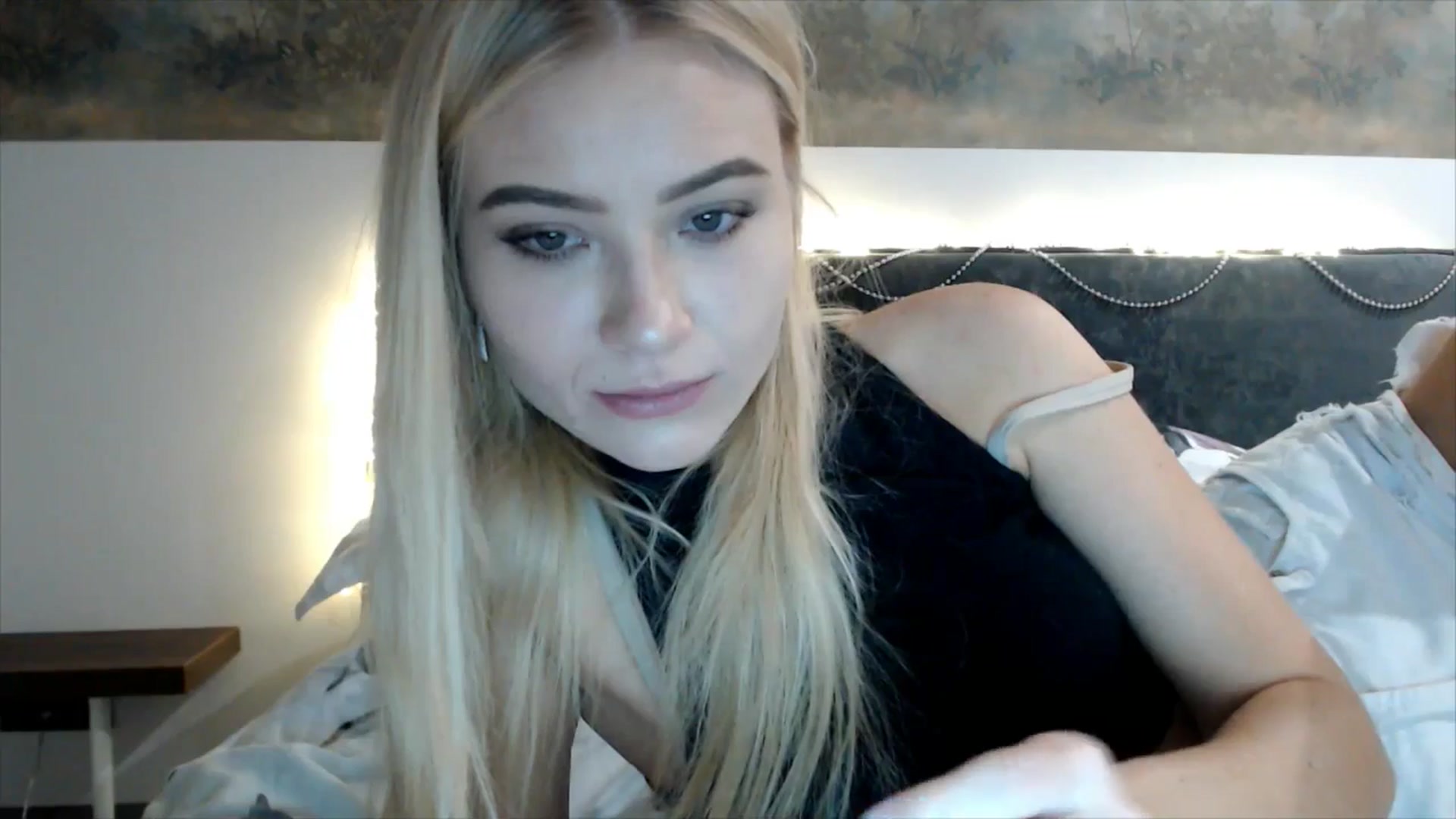 Gallery image thumbnail from fiancee's myfreecams stream on, 01/21/2025, 24:56 image 17 of 20