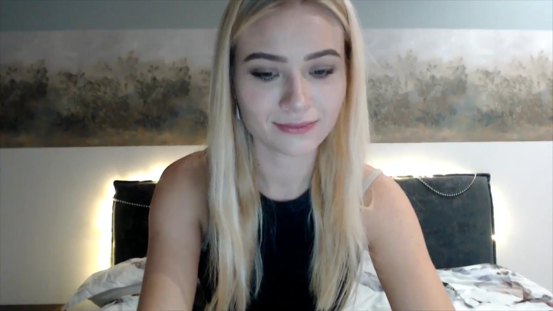 Gallery image thumbnail from fiancee's myfreecams stream on, 01/21/2025, 24:56 image 2 of 20