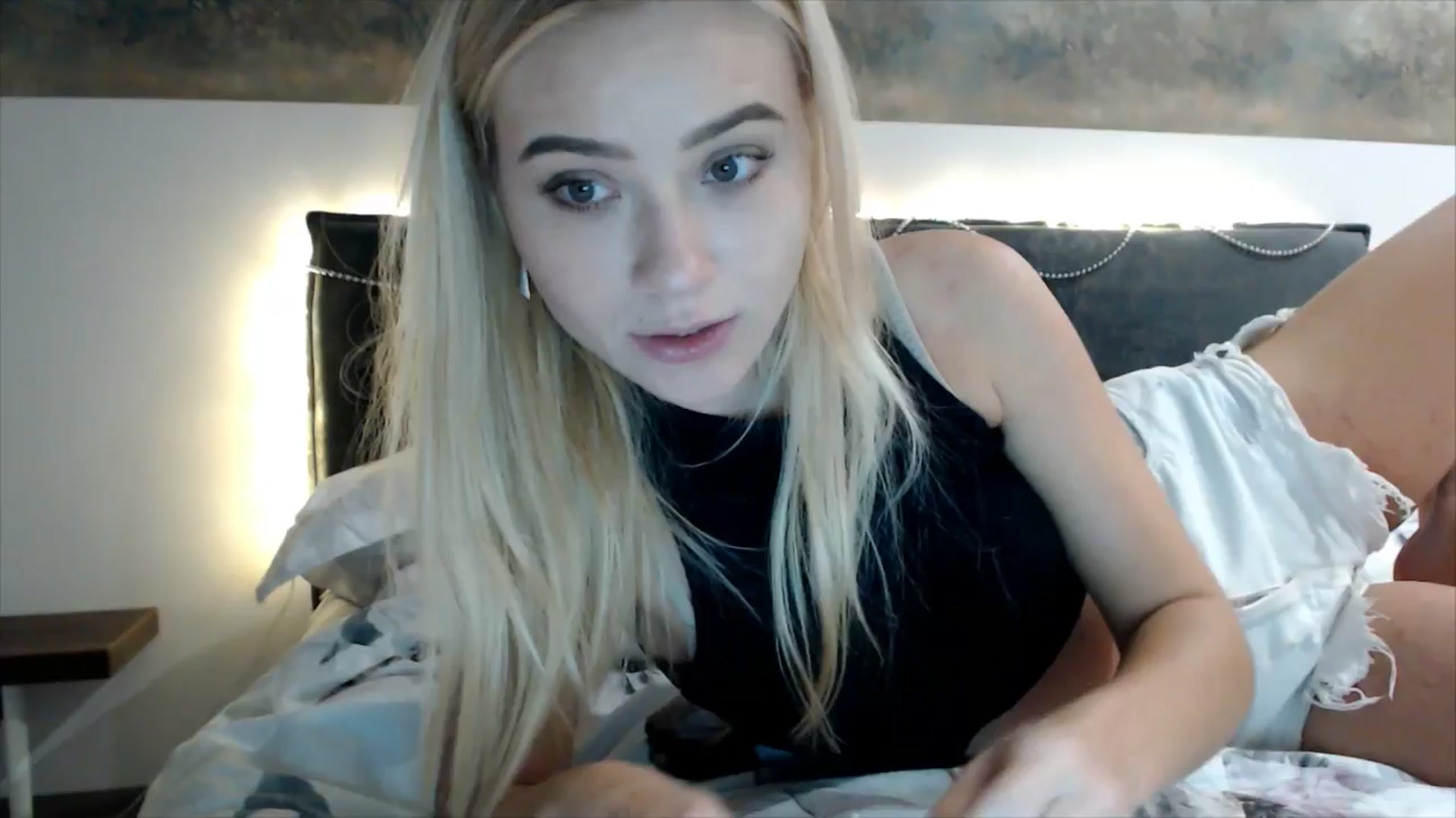 Gallery image thumbnail from fiancee's myfreecams stream on, 01/21/2025, 04:21 image 1 of 20