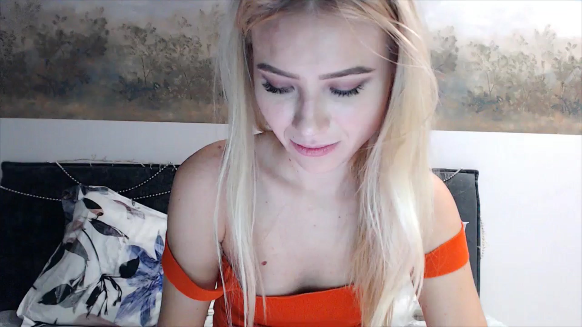 Gallery image thumbnail from fiancee's myfreecams stream on, 01/24/2025, 03:40 image 16 of 20