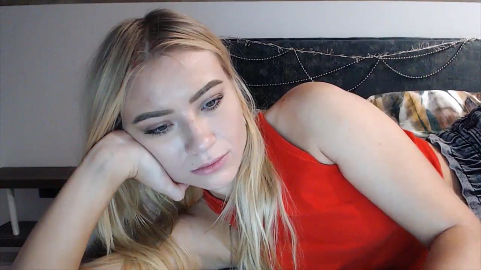 Gallery image thumbnail from fiancee's myfreecams stream on, 01/27/2025, 04:49 image 18 of 20