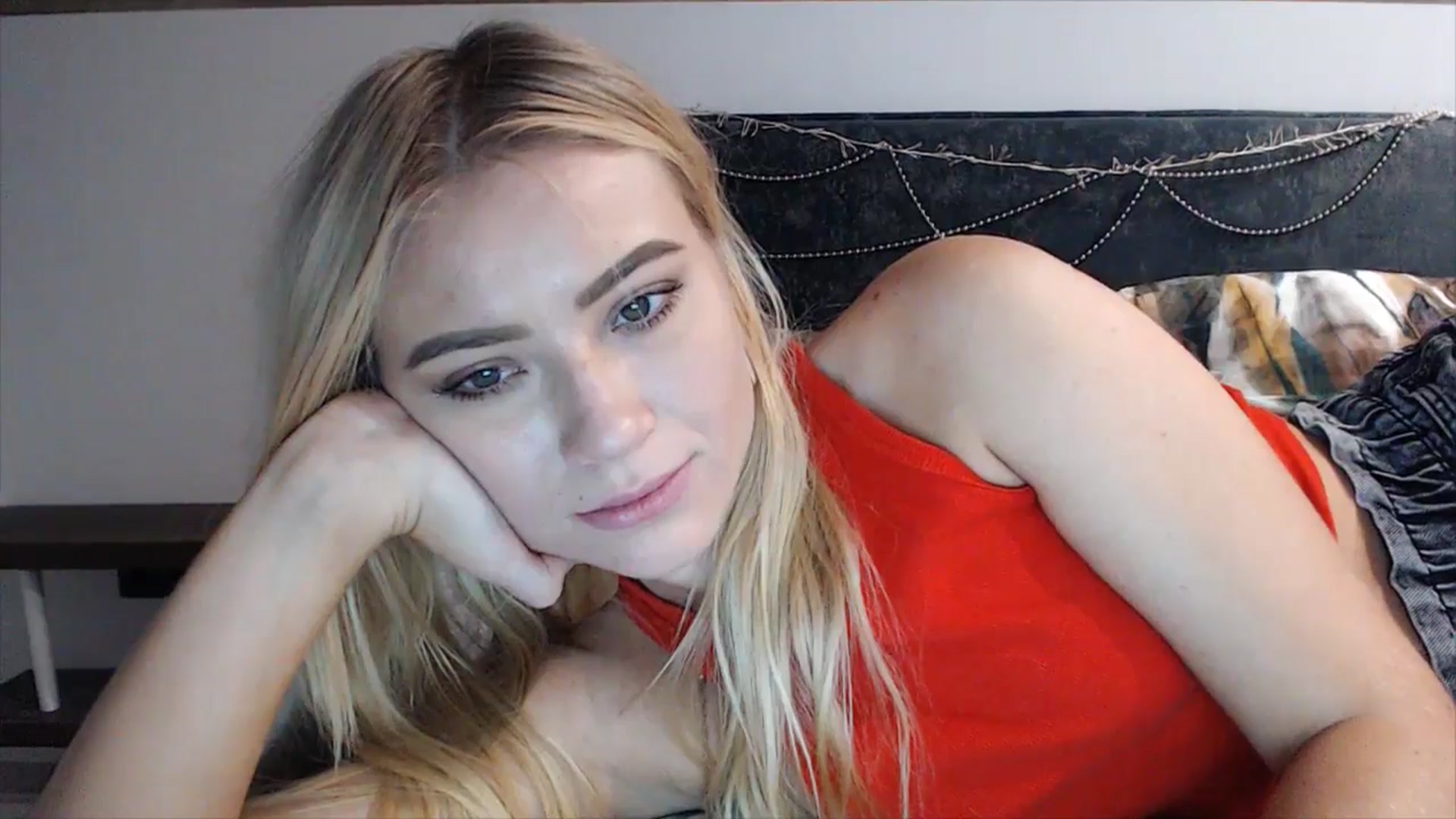 Gallery image thumbnail from fiancee's myfreecams stream on, 01/27/2025, 04:49 image 15 of 20