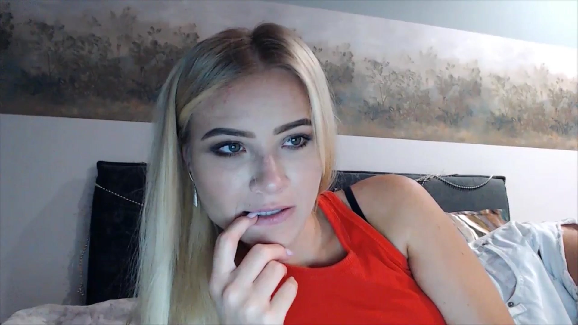 Gallery image thumbnail from fiancee's myfreecams stream on, 02/13/2025, 05:05 image 3 of 20