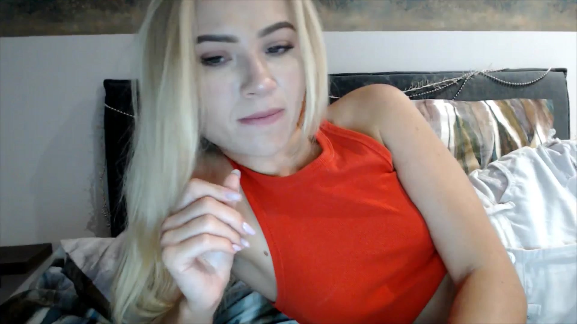 Gallery image thumbnail from fiancee's myfreecams stream on, 02/14/2025, 04:18 image 20 of 20