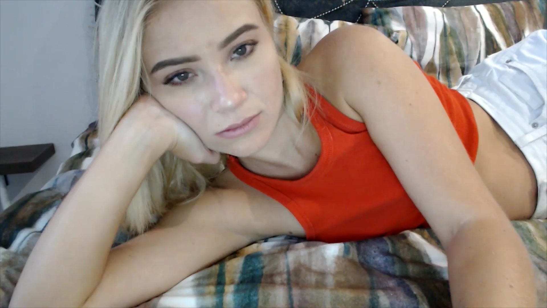Gallery image thumbnail from fiancee's myfreecams stream on, 02/14/2025, 05:37 image 16 of 20