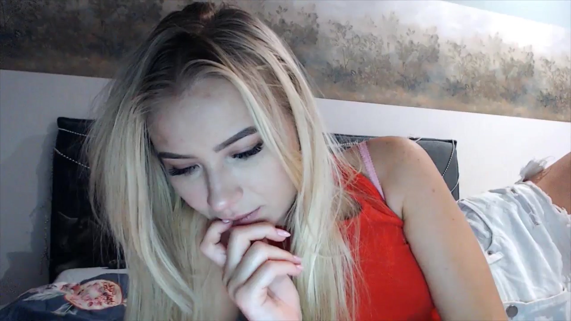Gallery image thumbnail from fiancee's myfreecams stream on, 02/27/2025, 02:48 image 8 of 20