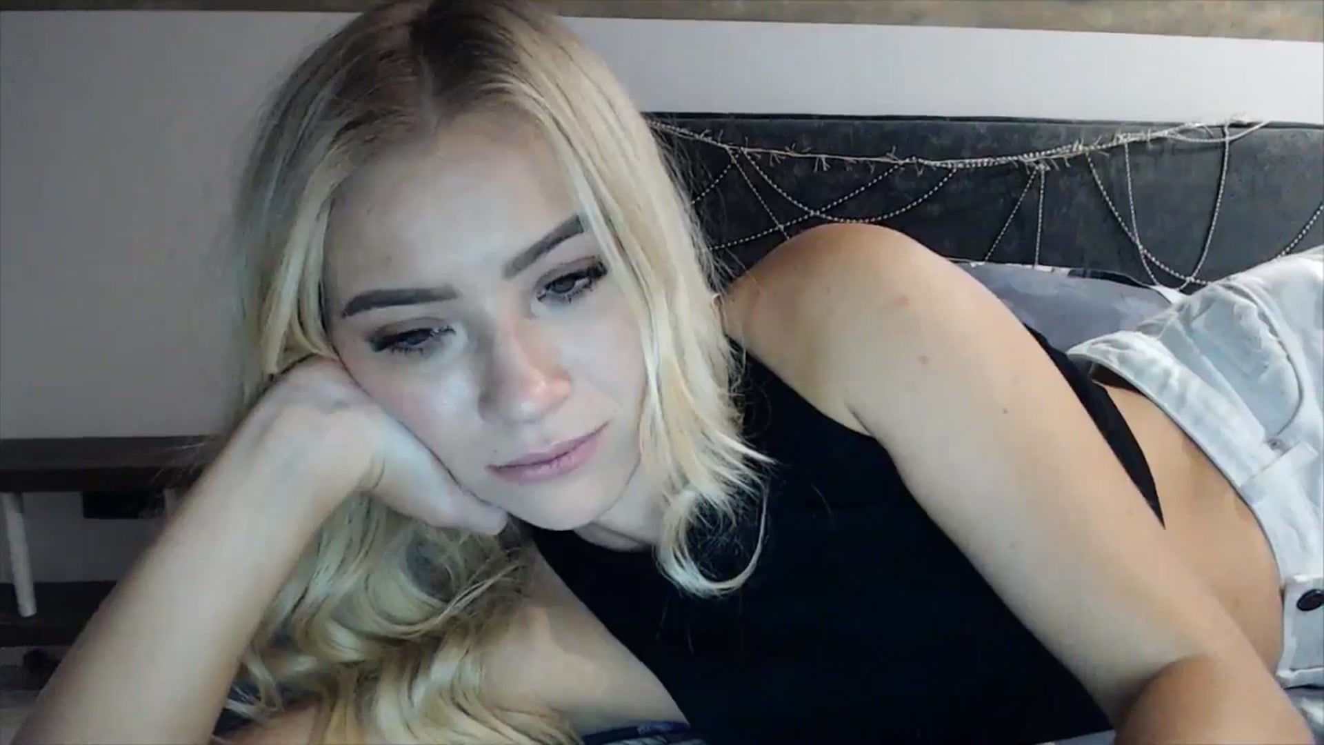 Gallery image thumbnail from fiancee's myfreecams stream on, 02/28/2025, 02:15 image 14 of 20