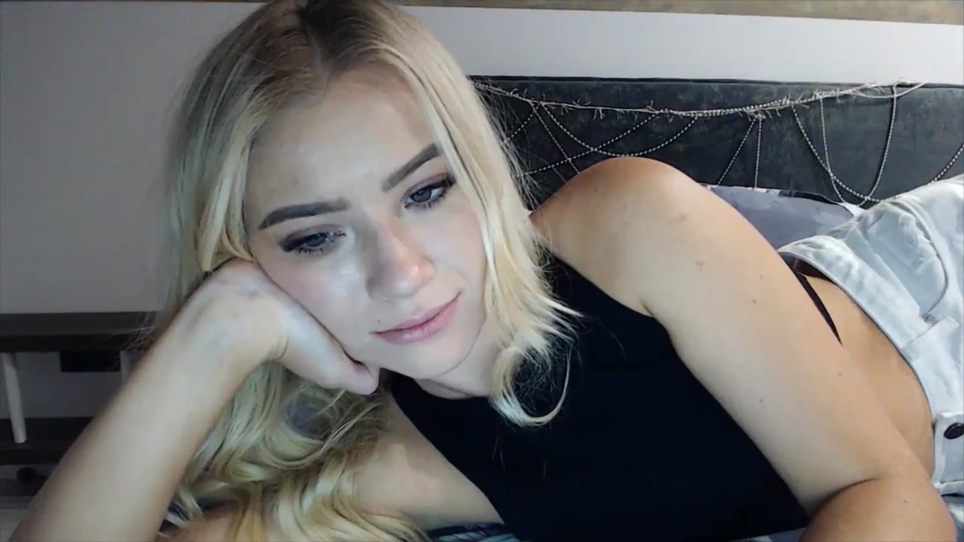 Gallery image thumbnail from fiancee's myfreecams stream on, 02/28/2025, 02:15 image 11 of 20