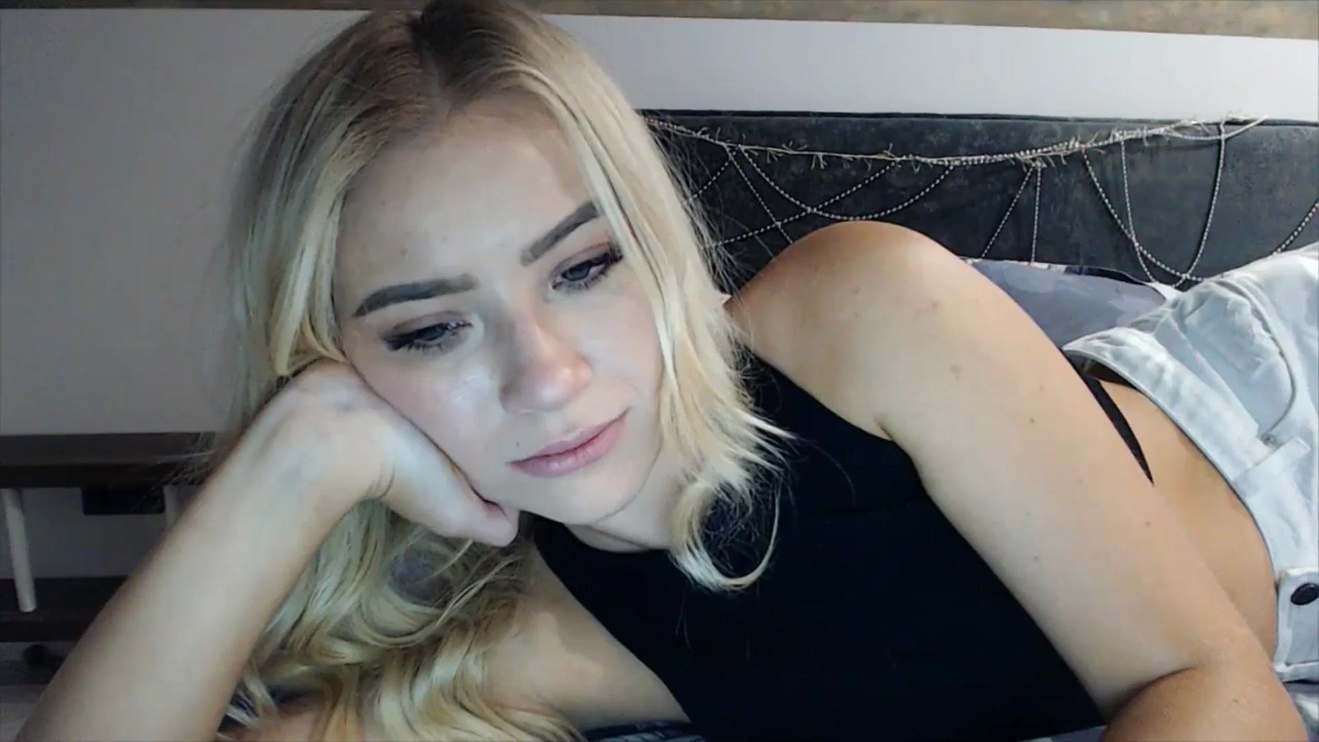 Gallery image thumbnail from fiancee's myfreecams stream on, 02/28/2025, 02:15 image 12 of 20
