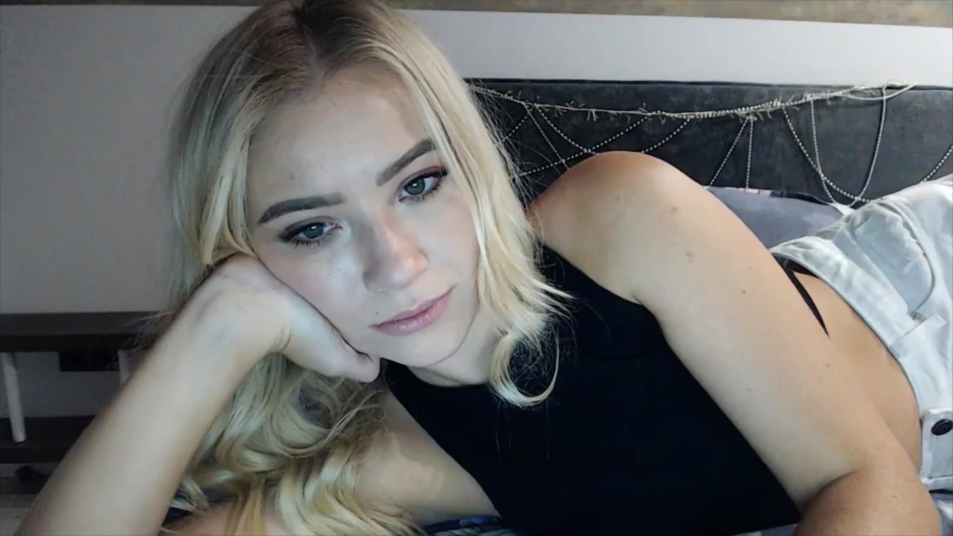 Gallery image thumbnail from fiancee's myfreecams stream on, 02/28/2025, 02:15 image 1 of 20