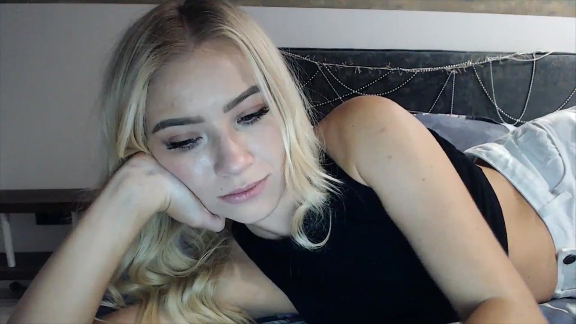 Gallery image thumbnail from fiancee's myfreecams stream on, 02/28/2025, 02:15 image 2 of 20