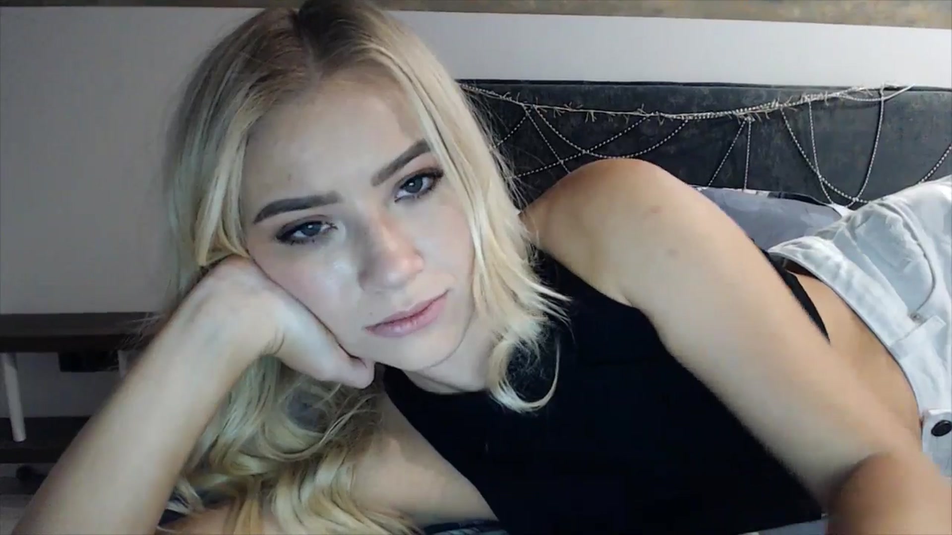 Gallery image thumbnail from fiancee's myfreecams stream on, 02/28/2025, 02:15 image 5 of 20