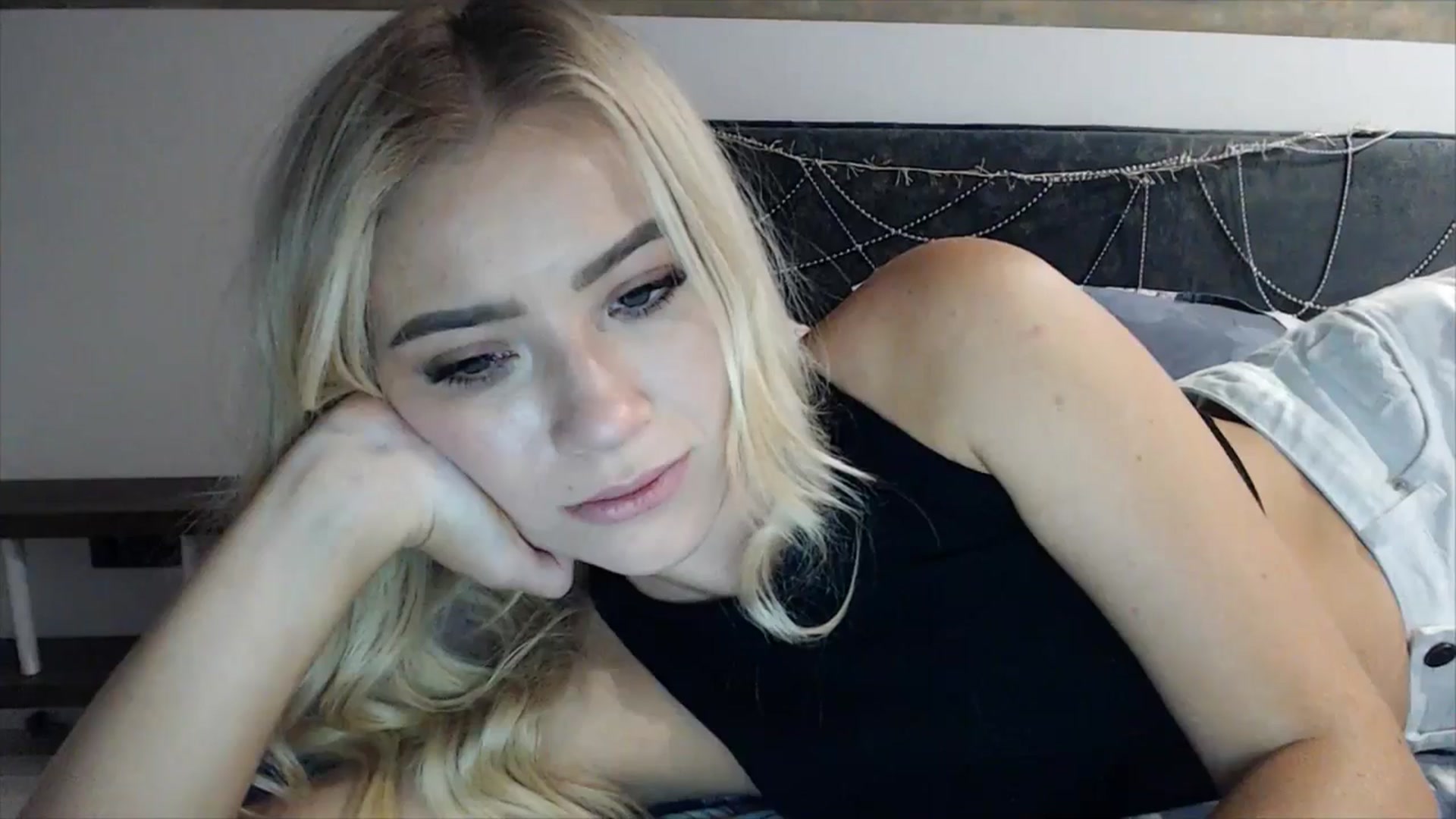 Gallery image thumbnail from fiancee's myfreecams stream on, 02/28/2025, 02:15 image 9 of 20