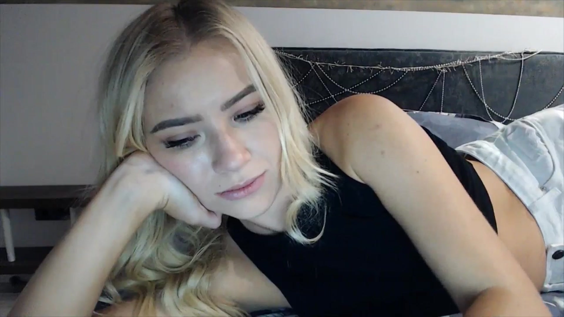 Gallery image thumbnail from fiancee's myfreecams stream on, 02/28/2025, 02:15 image 4 of 20