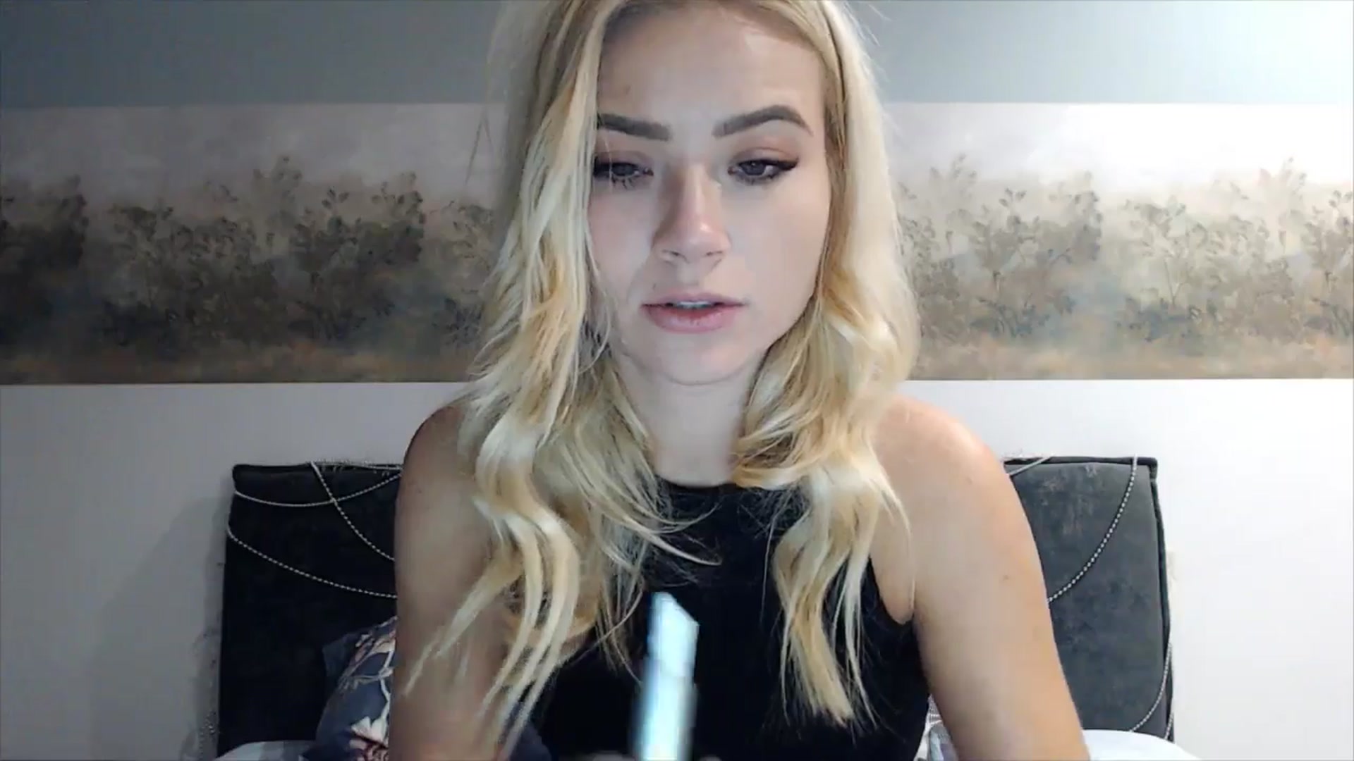 Gallery image thumbnail from fiancee's myfreecams stream on, 02/28/2025, 04:44 image 4 of 20