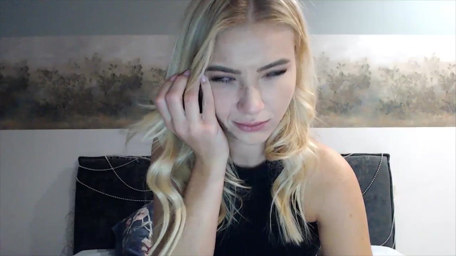 Gallery image thumbnail from fiancee's myfreecams stream on, 02/28/2025, 04:44 image 3 of 20