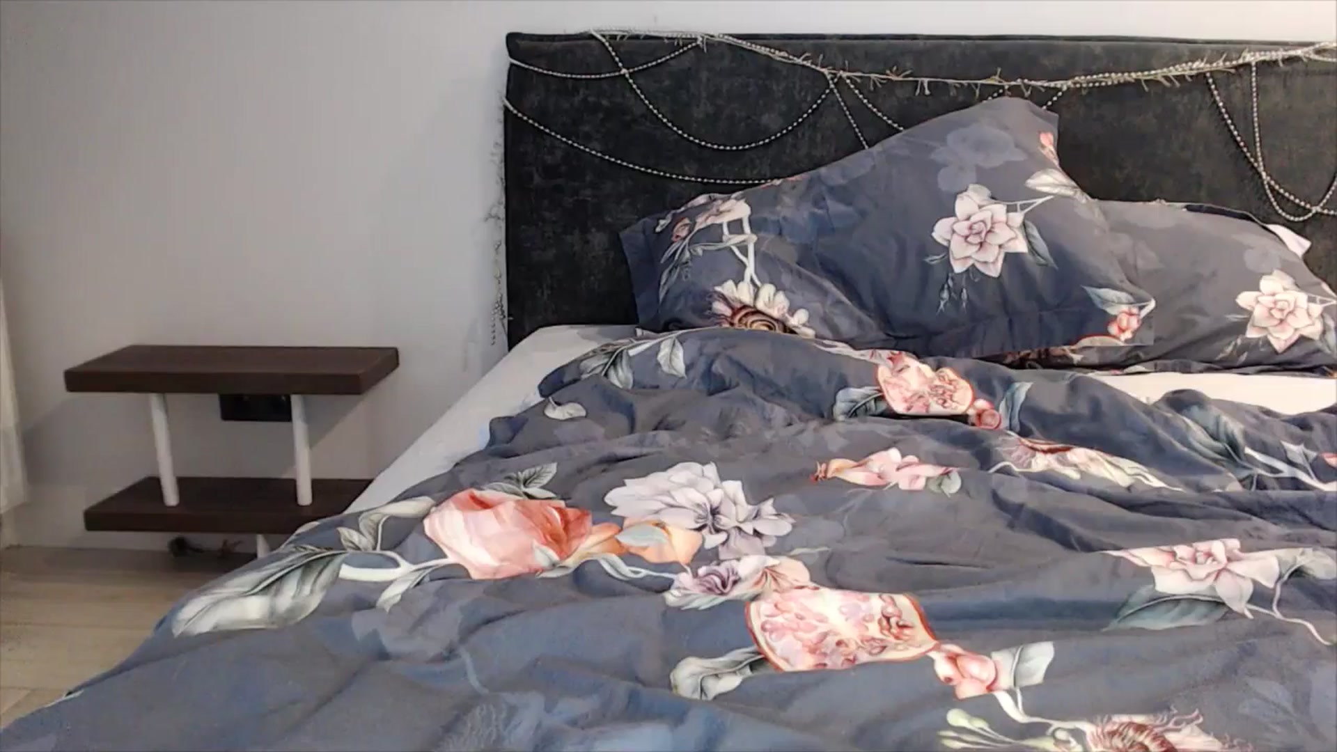 Gallery image thumbnail from fiancee's myfreecams stream on, 02/28/2025, 04:44 image 20 of 20