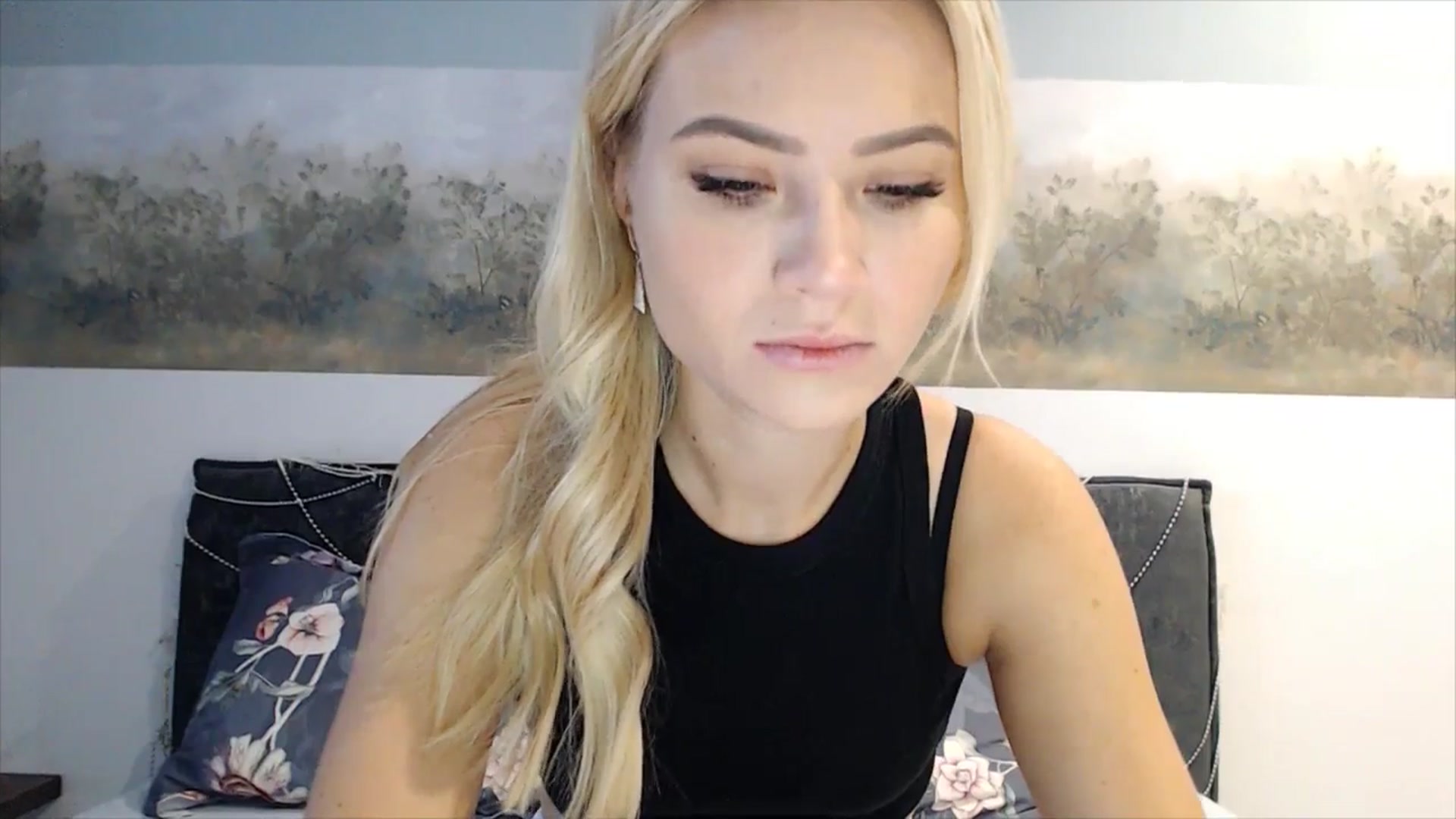 Gallery image thumbnail from fiancee's myfreecams stream on, 03/01/2025, 05:38 image 4 of 20
