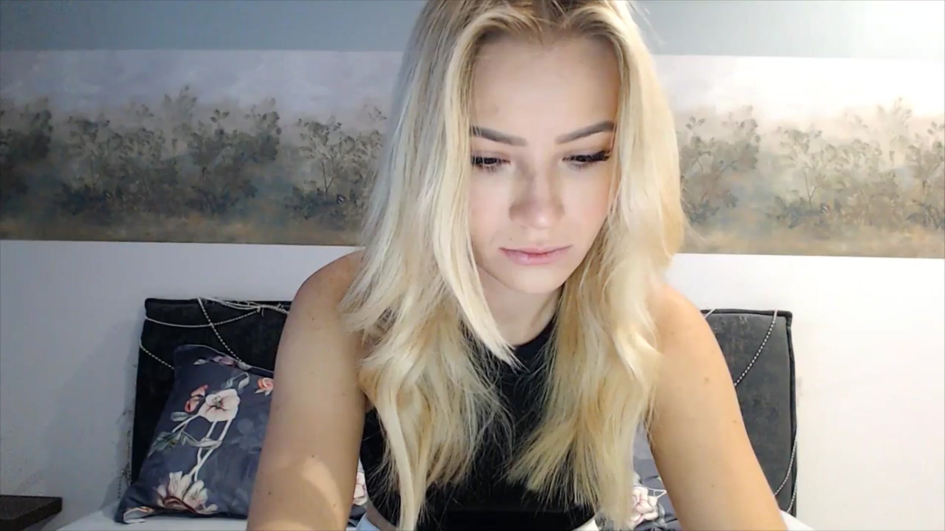 Gallery image thumbnail from fiancee's myfreecams stream on, 03/01/2025, 05:38 image 2 of 20