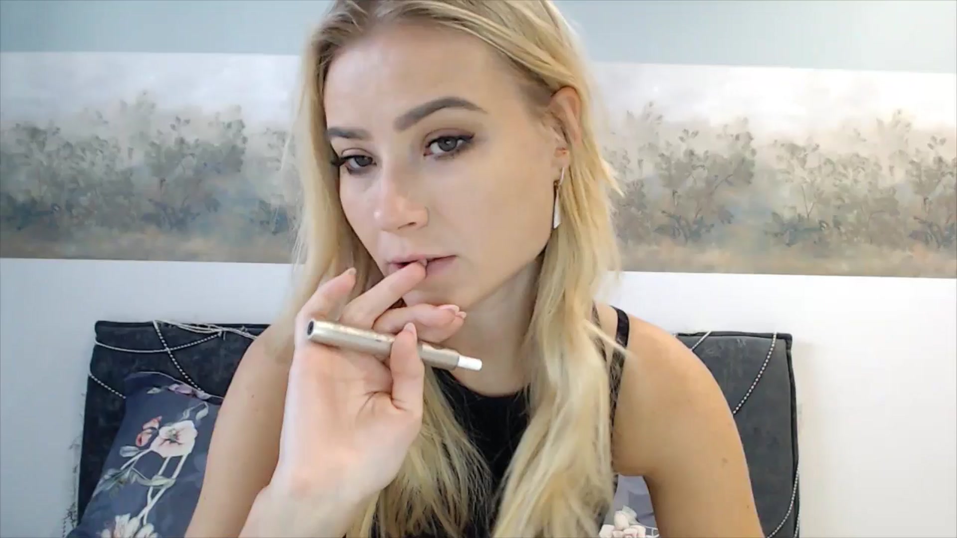 Gallery image thumbnail from fiancee's myfreecams stream on, 03/01/2025, 05:38 image 13 of 20