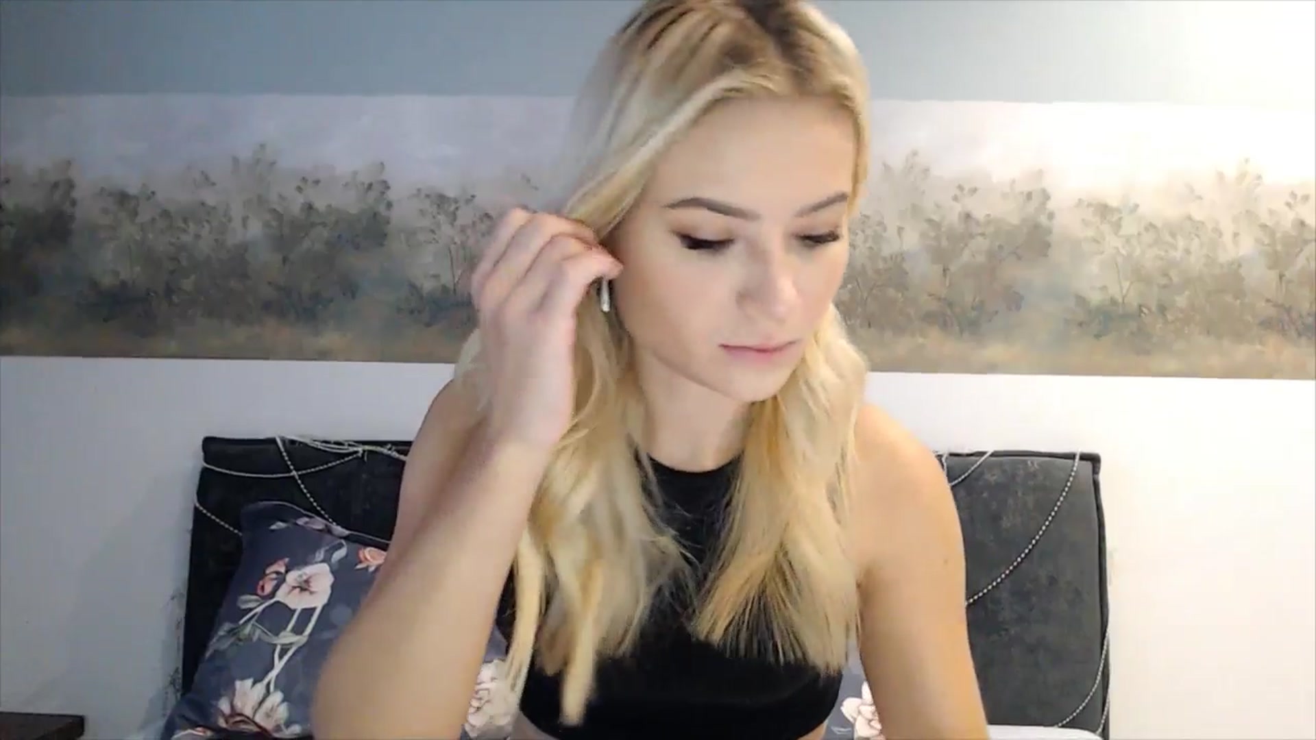 Gallery image thumbnail from fiancee's myfreecams stream on, 03/01/2025, 05:38 image 3 of 20