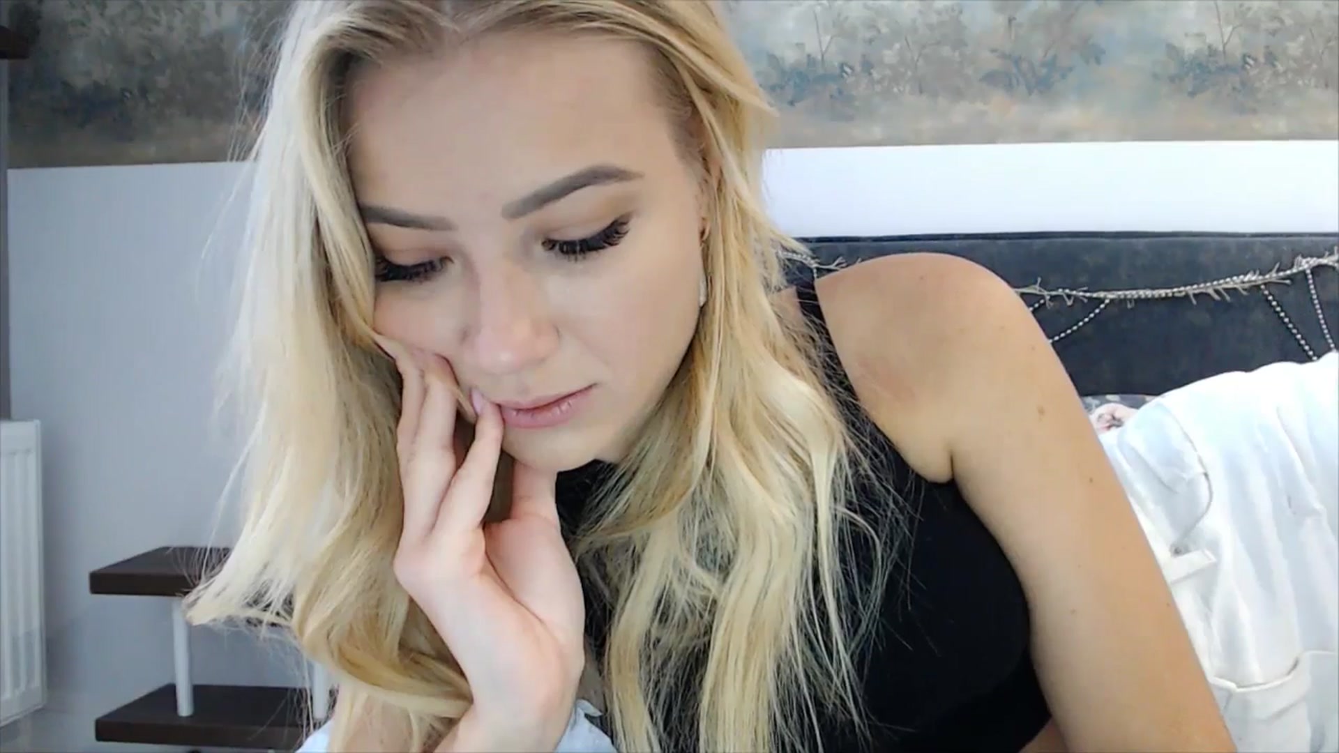 Gallery image thumbnail from fiancee's myfreecams stream on, 03/01/2025, 05:38 image 15 of 20