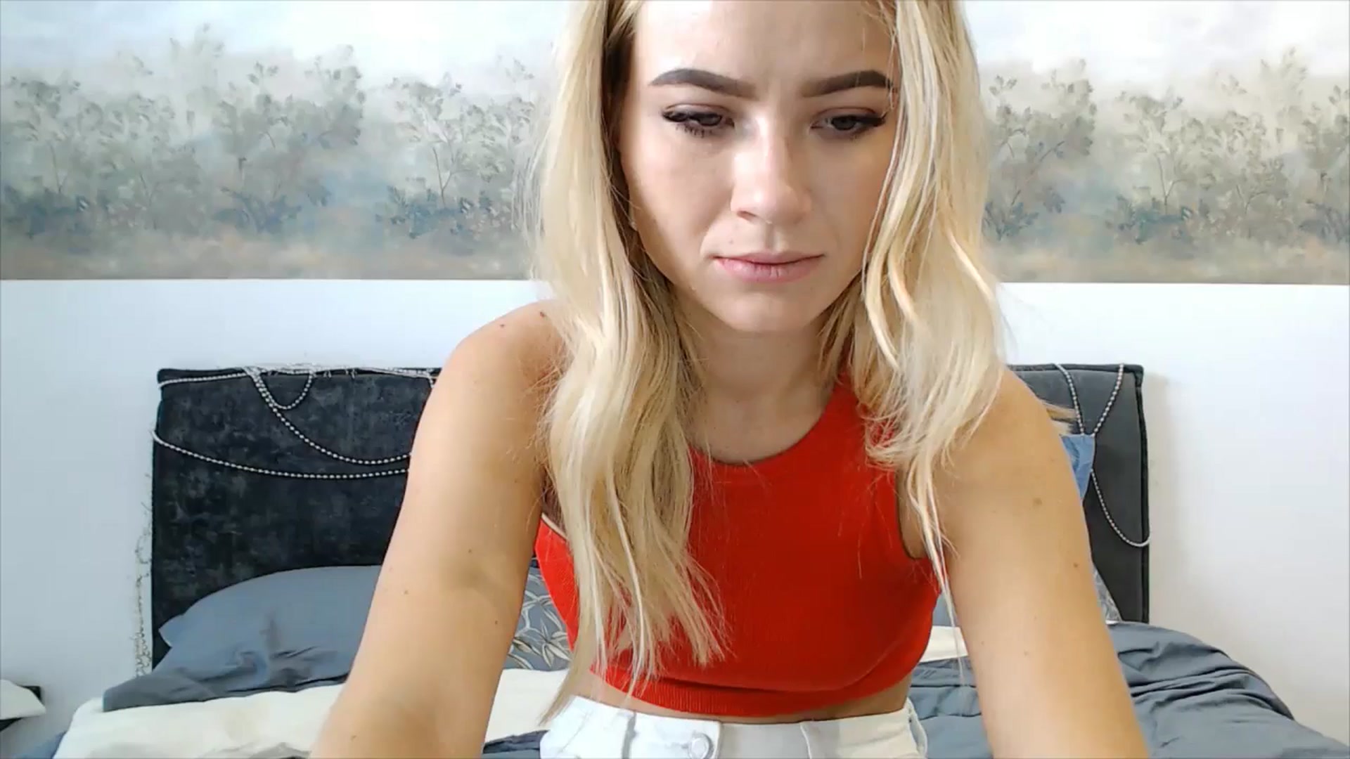 Gallery image thumbnail from fiancee's myfreecams stream on, 03/05/2025, 07:17 image 19 of 20