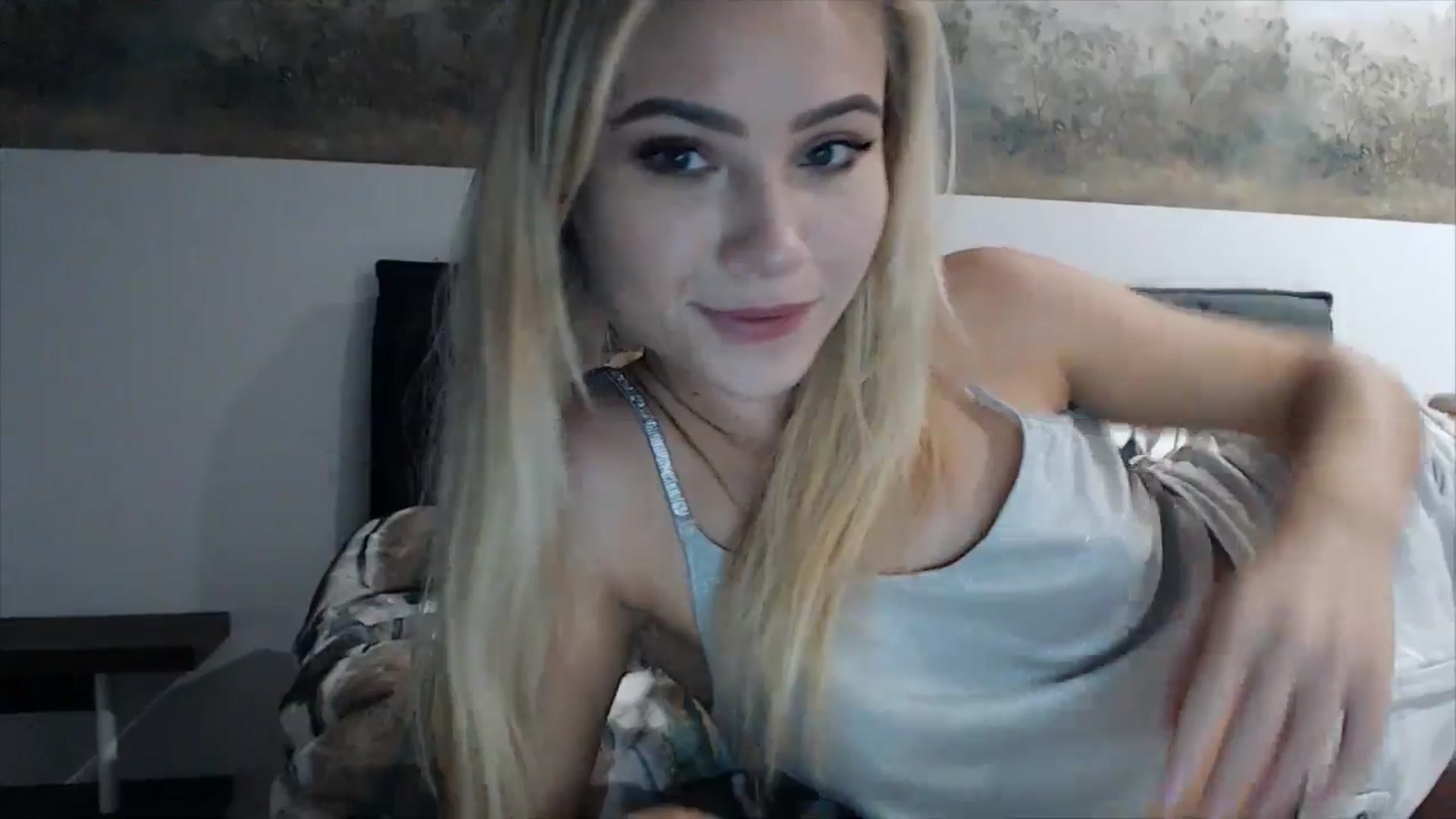 Gallery image thumbnail from fiancee's myfreecams stream on, 03/11/2025, 03:47 image 14 of 20