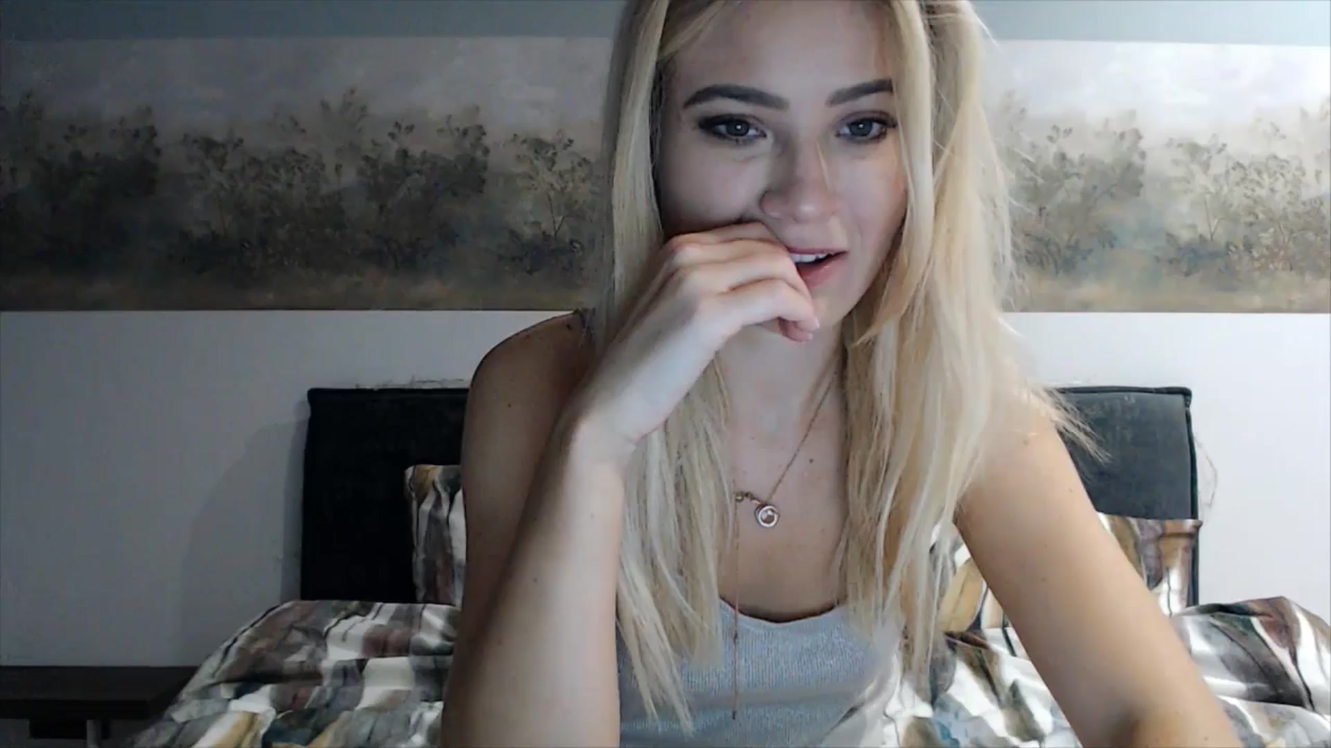Gallery image thumbnail from fiancee's myfreecams stream on, 03/11/2025, 03:47 image 9 of 20