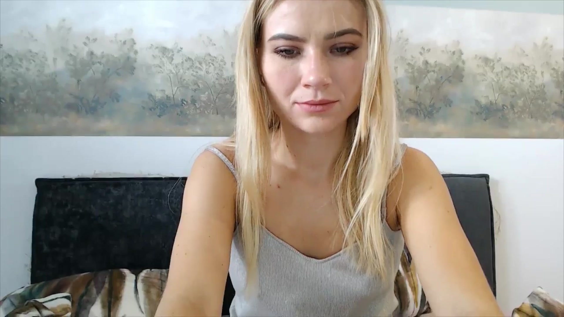 Gallery image thumbnail from fiancee's myfreecams stream on, 03/14/2025, 06:00 image 16 of 20