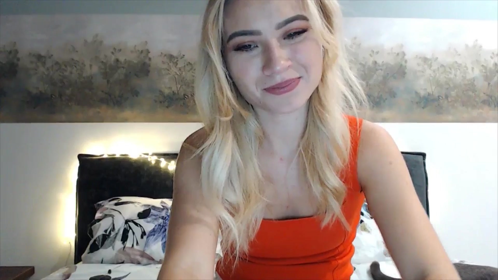 Gallery image thumbnail from fiancee's myfreecams stream on, 03/19/2025, 03:10 image 17 of 20