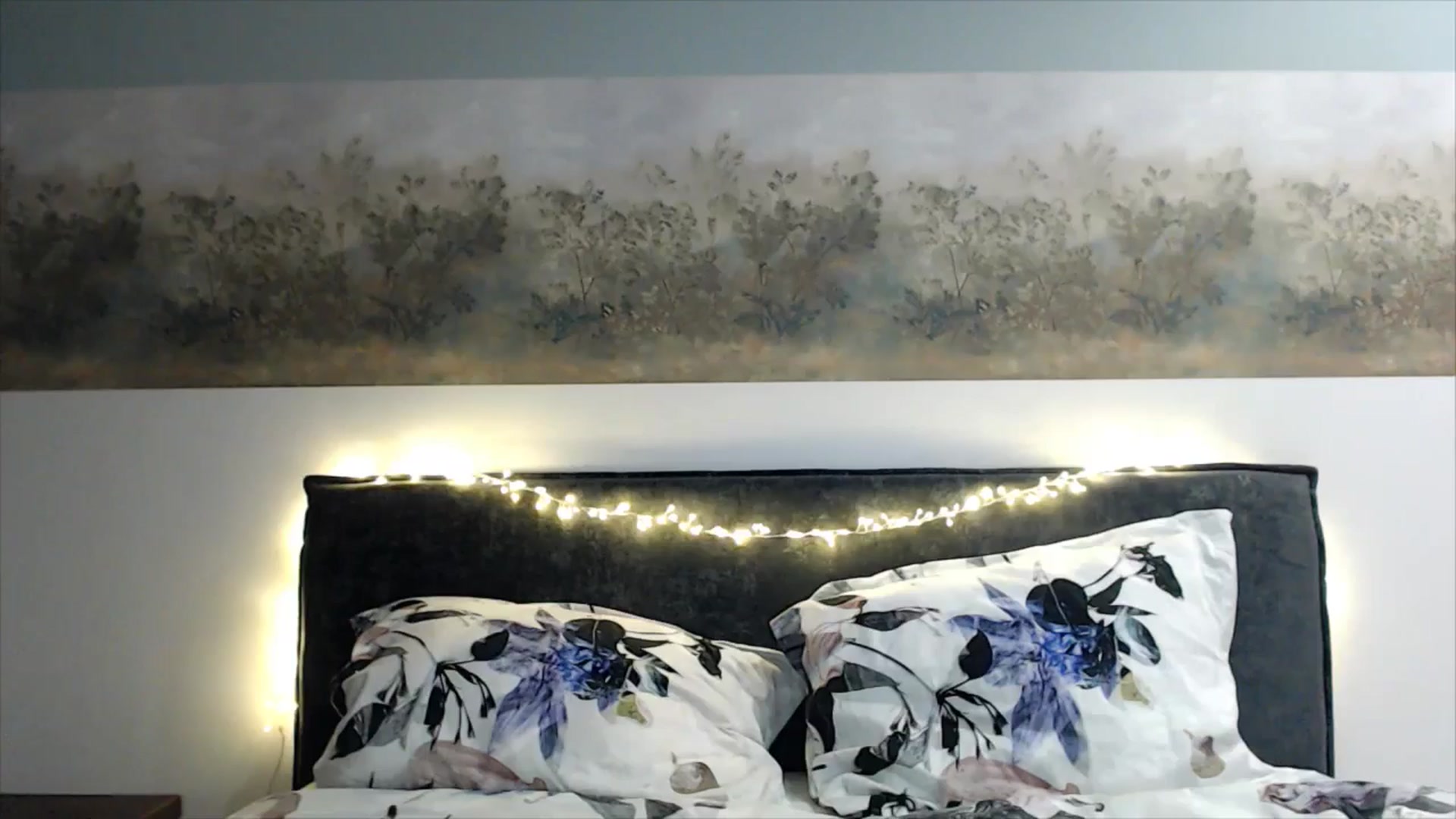 Gallery image thumbnail from fiancee's myfreecams stream on, 03/19/2025, 03:10 image 12 of 20