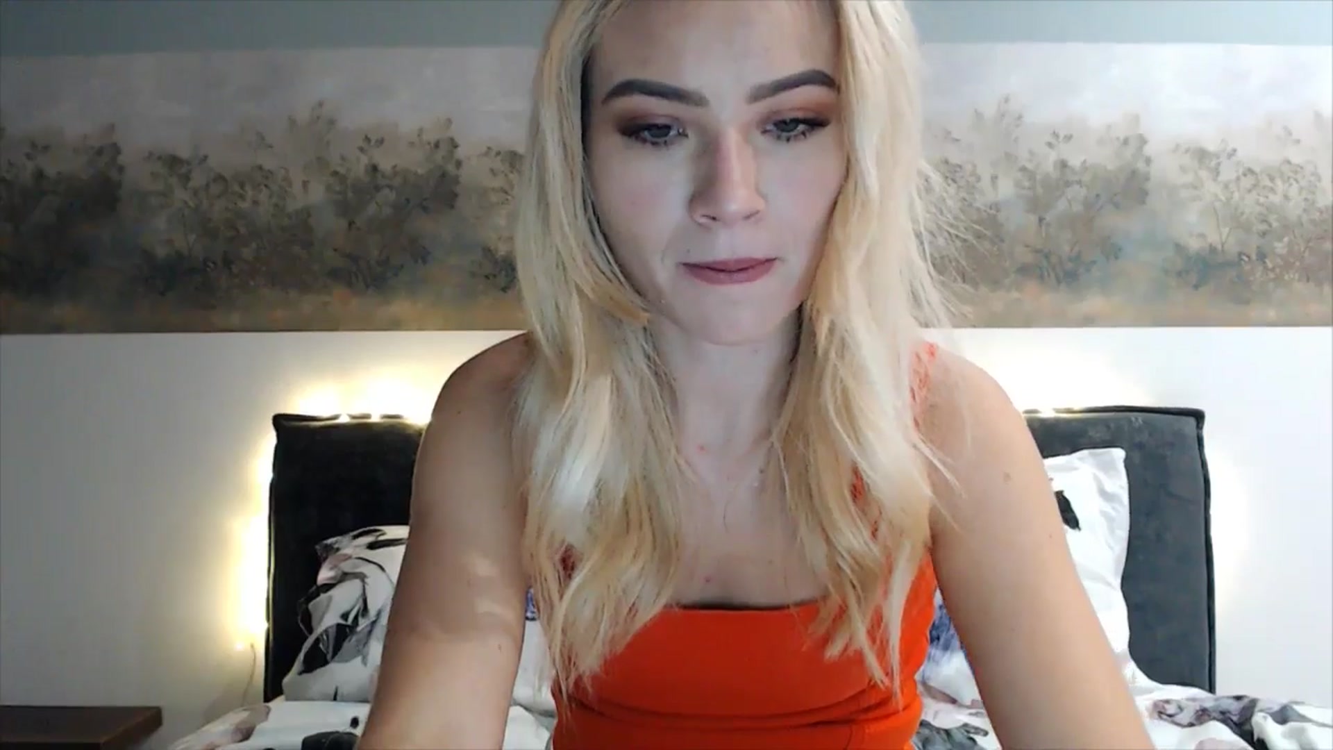 Gallery image thumbnail from fiancee's myfreecams stream on, 03/19/2025, 03:10 image 7 of 20