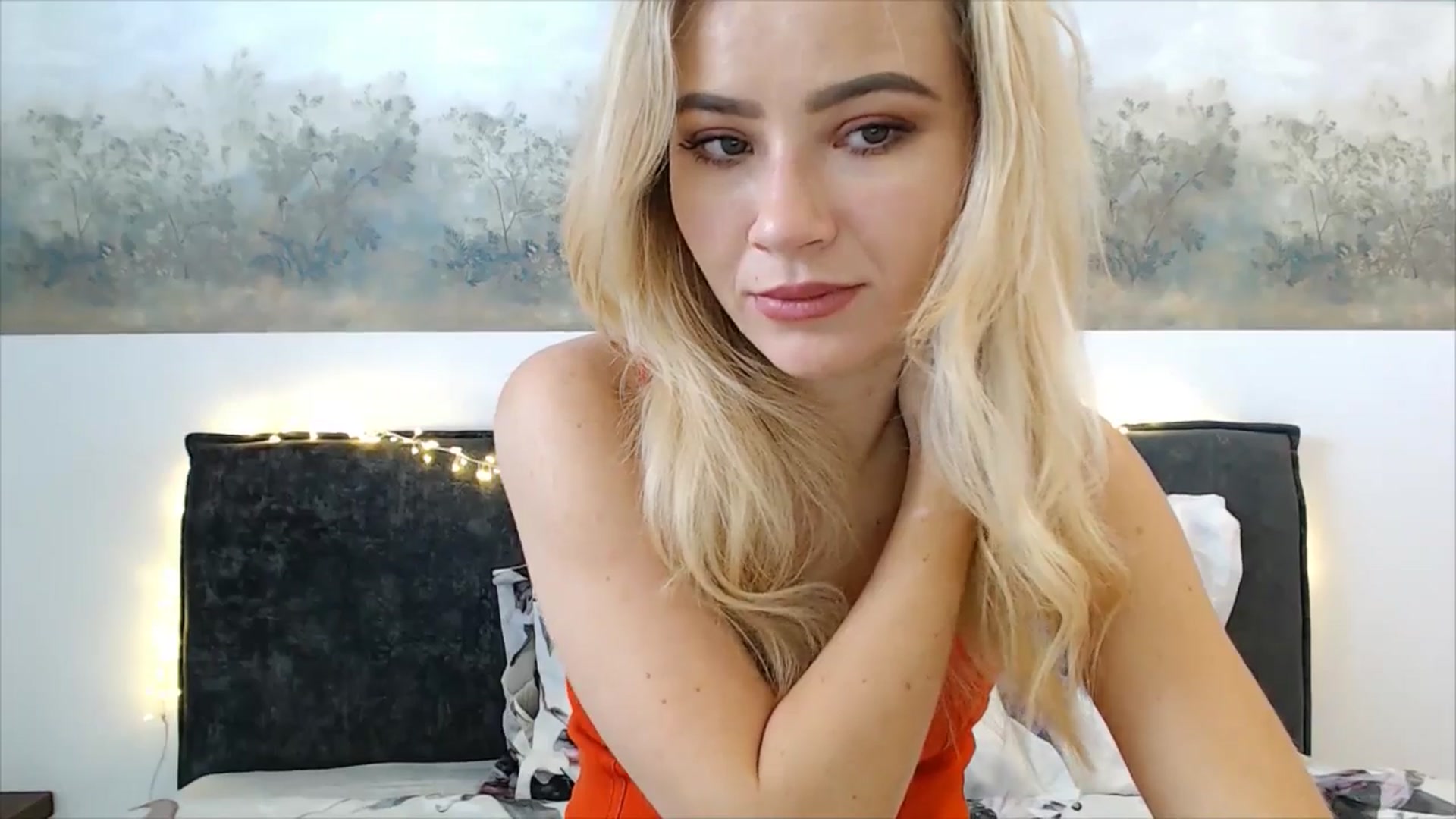 Gallery image thumbnail from fiancee's myfreecams stream on, 03/19/2025, 05:20 image 8 of 20