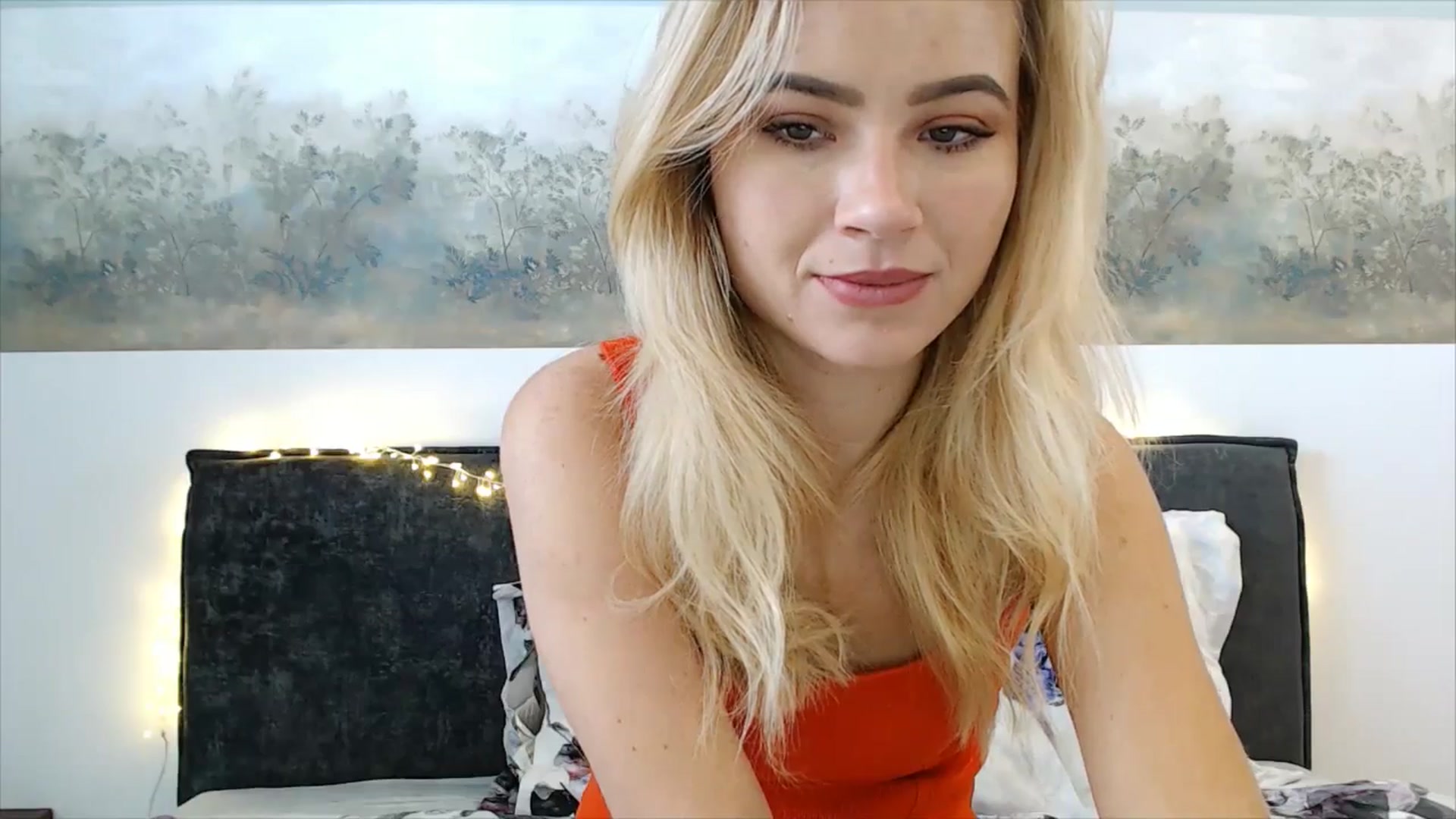 Gallery image thumbnail from fiancee's myfreecams stream on, 03/19/2025, 05:20 image 6 of 20
