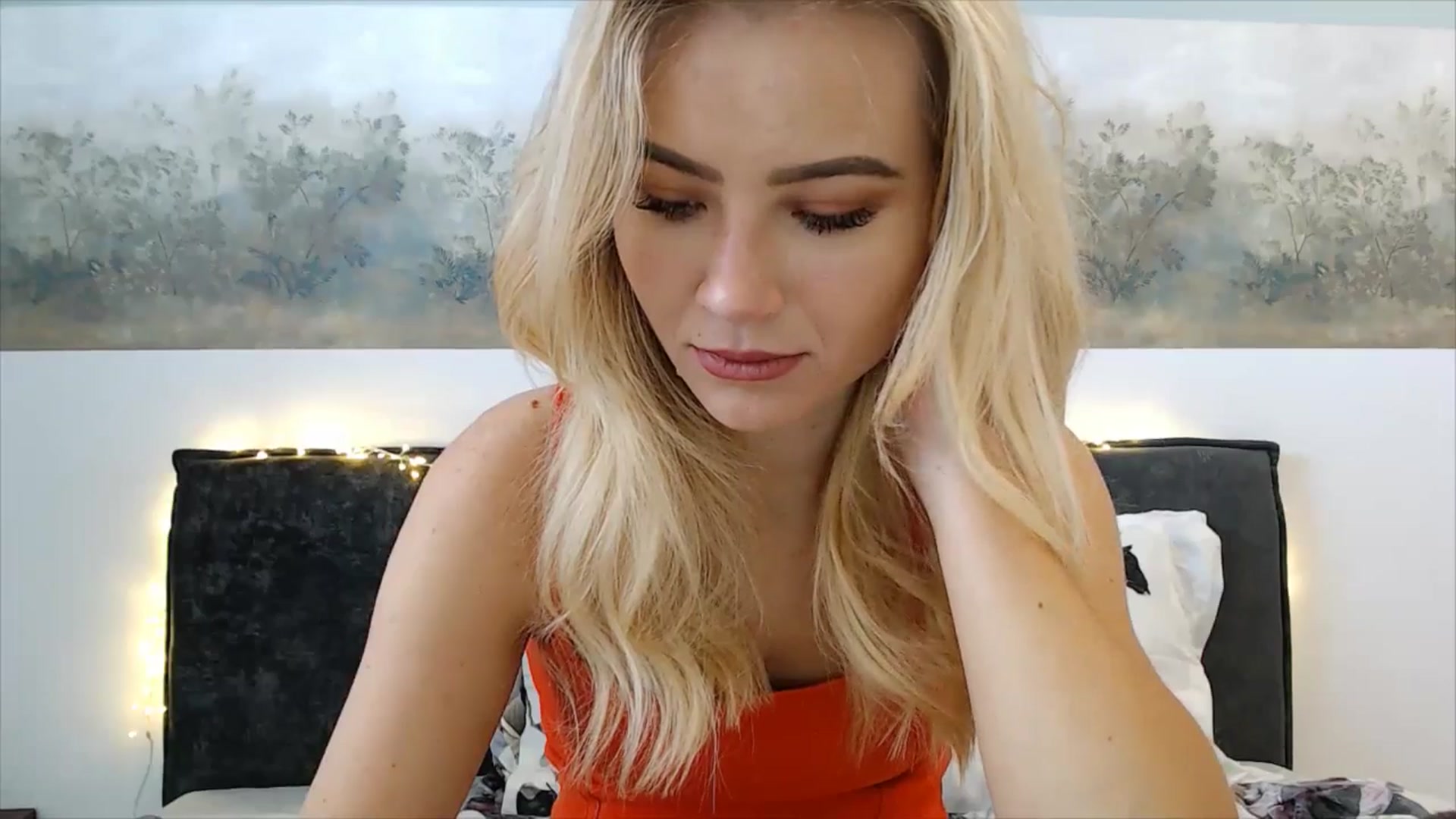 Gallery image thumbnail from fiancee's myfreecams stream on, 03/19/2025, 05:20 image 11 of 20